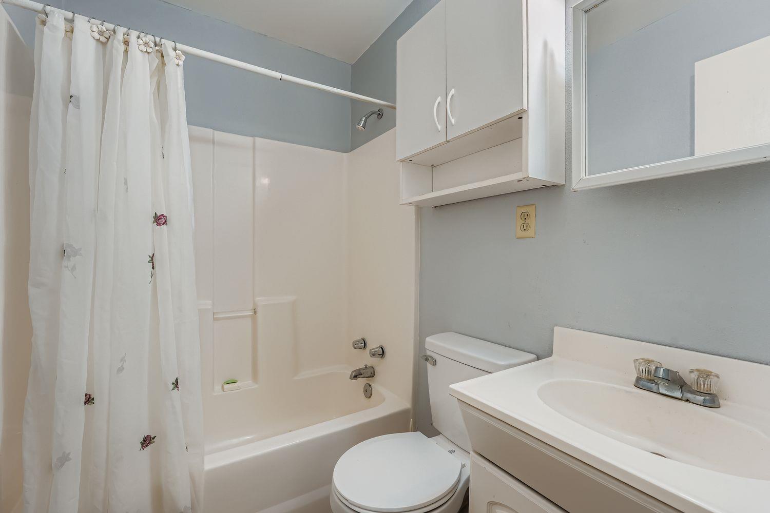 399 Upper Elgin River Rd, Elgin, TX 78621