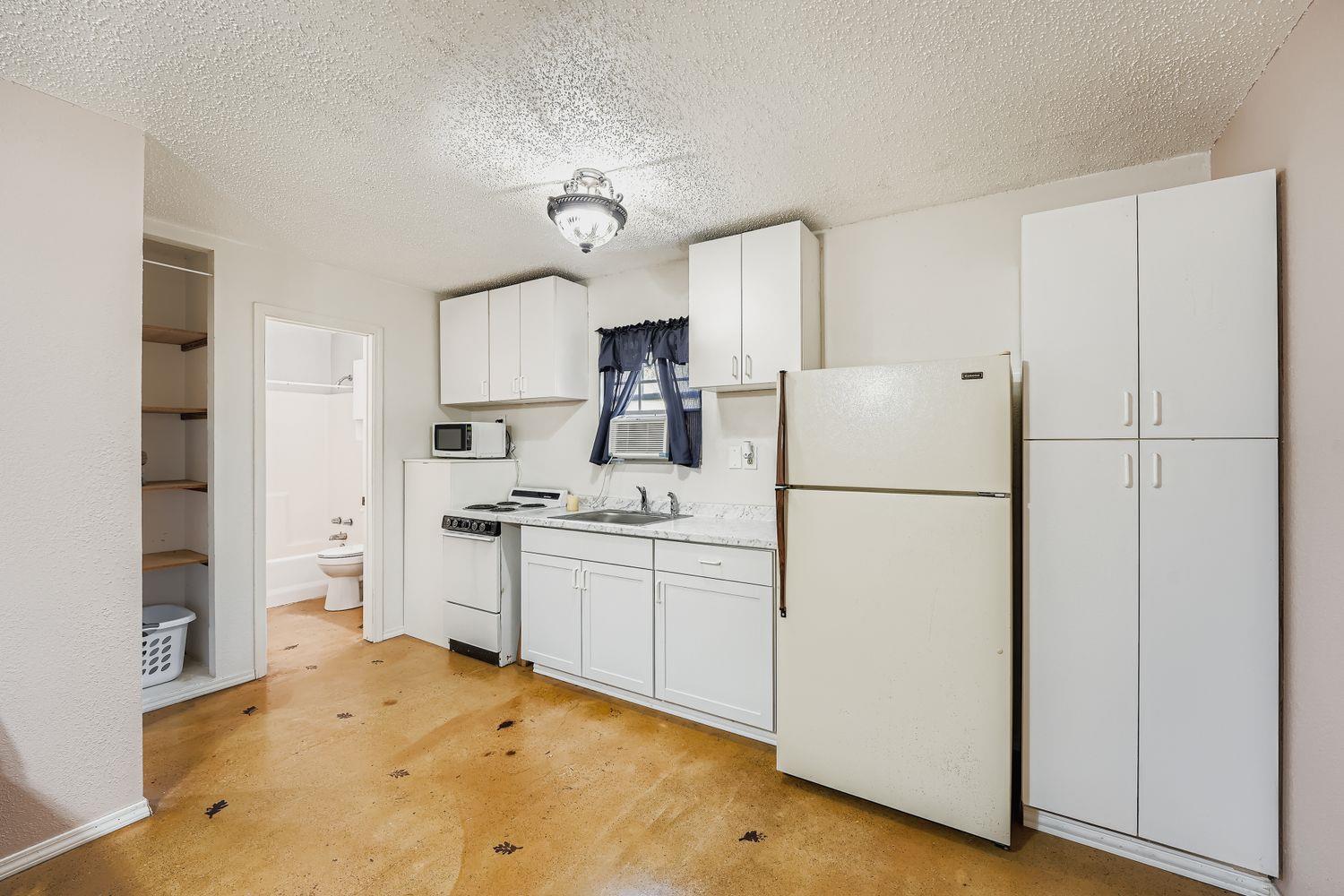 399 Upper Elgin River Rd, Elgin, TX 78621