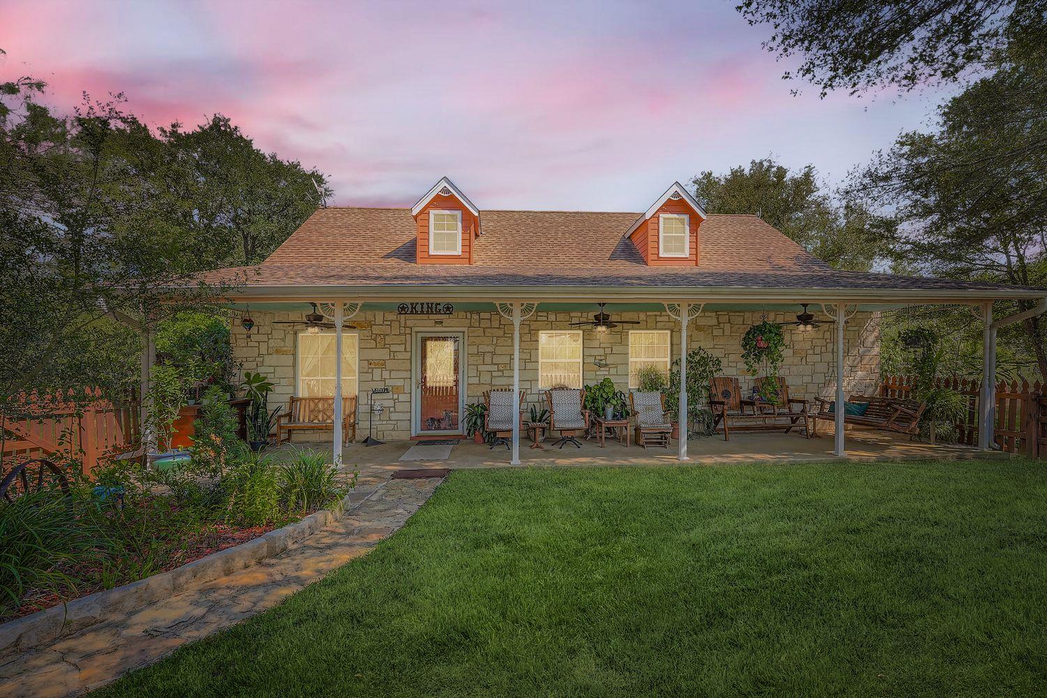 399 Upper Elgin River Rd, Elgin, TX 78621