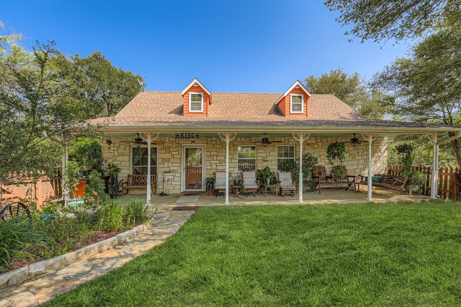 399 Upper Elgin River Rd, Elgin, TX 78621