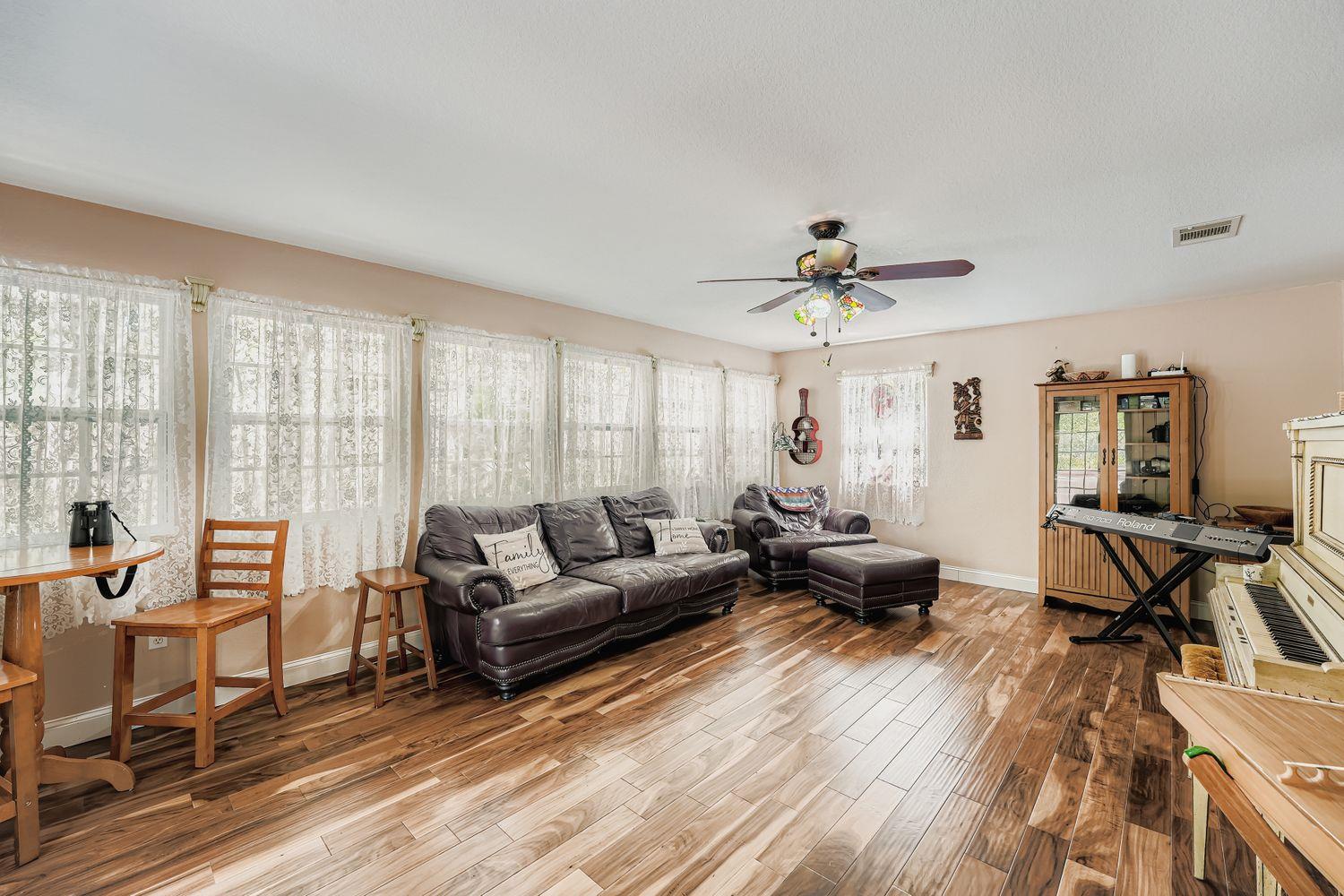 399 Upper Elgin River Rd, Elgin, TX 78621