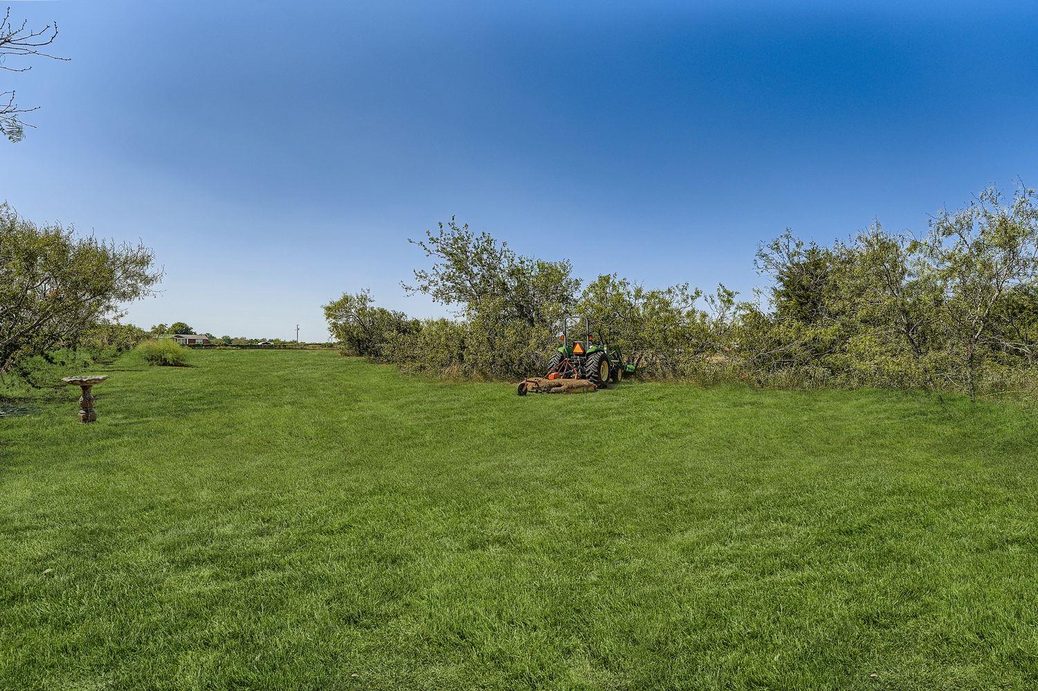 399 Upper Elgin River Rd, Elgin, TX 78621