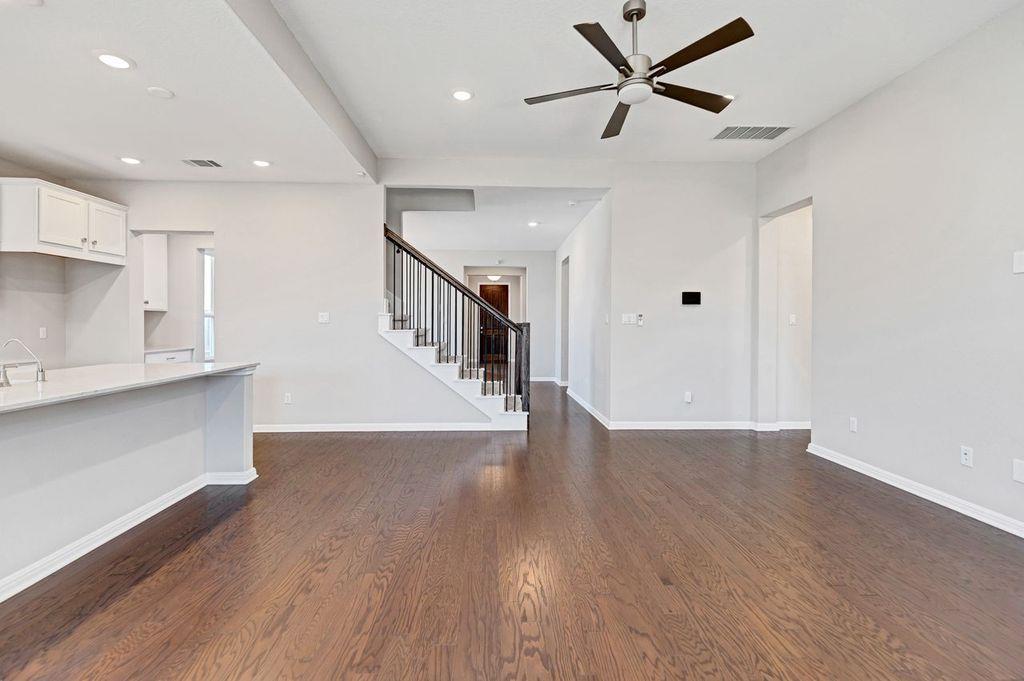 229 Golden Gate Ln, Kyle, TX 78640