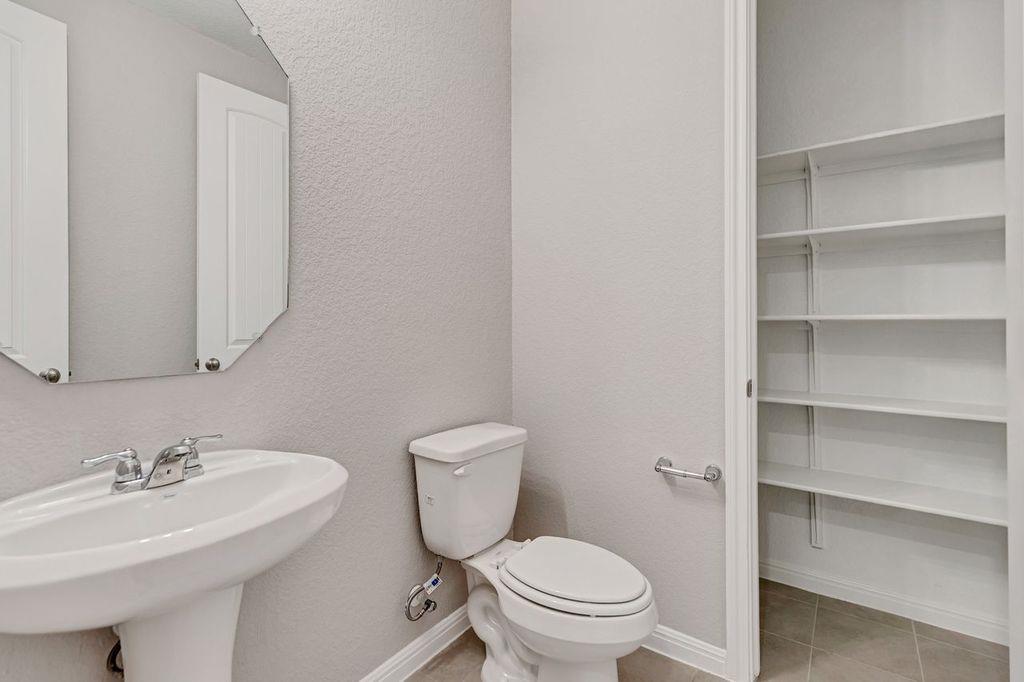 229 Golden Gate Ln, Kyle, TX 78640