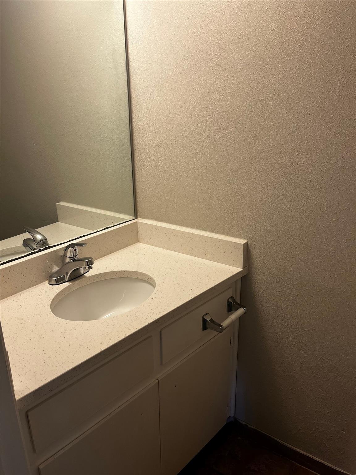 1120 Hollow Creek Dr # B, Austin, TX 78704