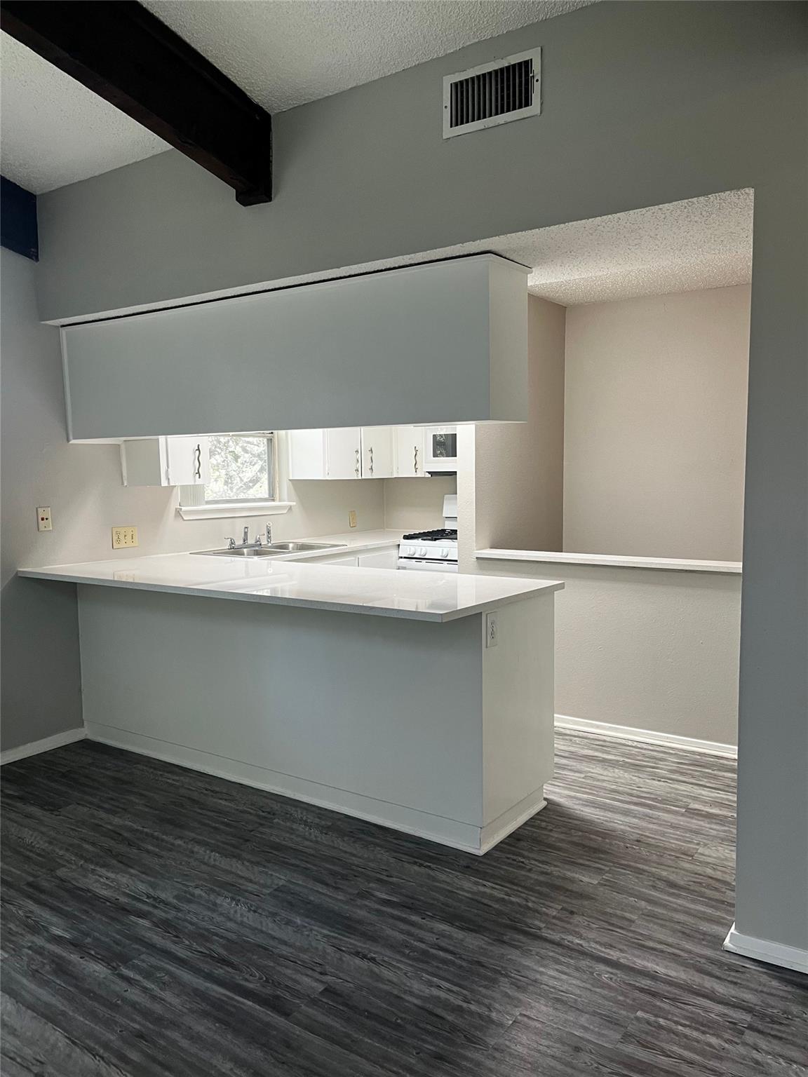 1120 Hollow Creek Dr # B, Austin, TX 78704