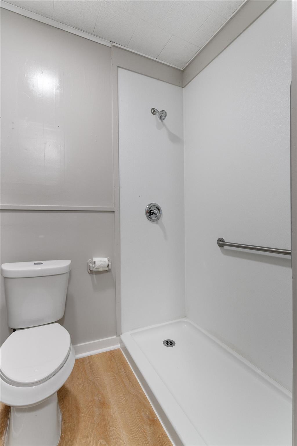 303 Cedar St, Granger, TX 76530