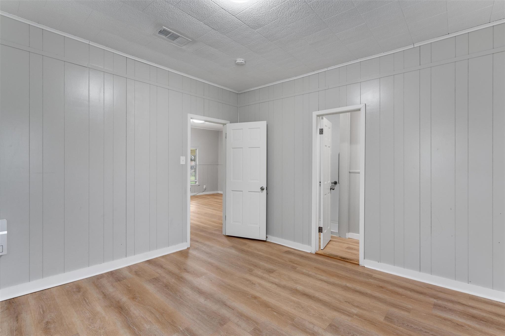 303 Cedar St, Granger, TX 76530