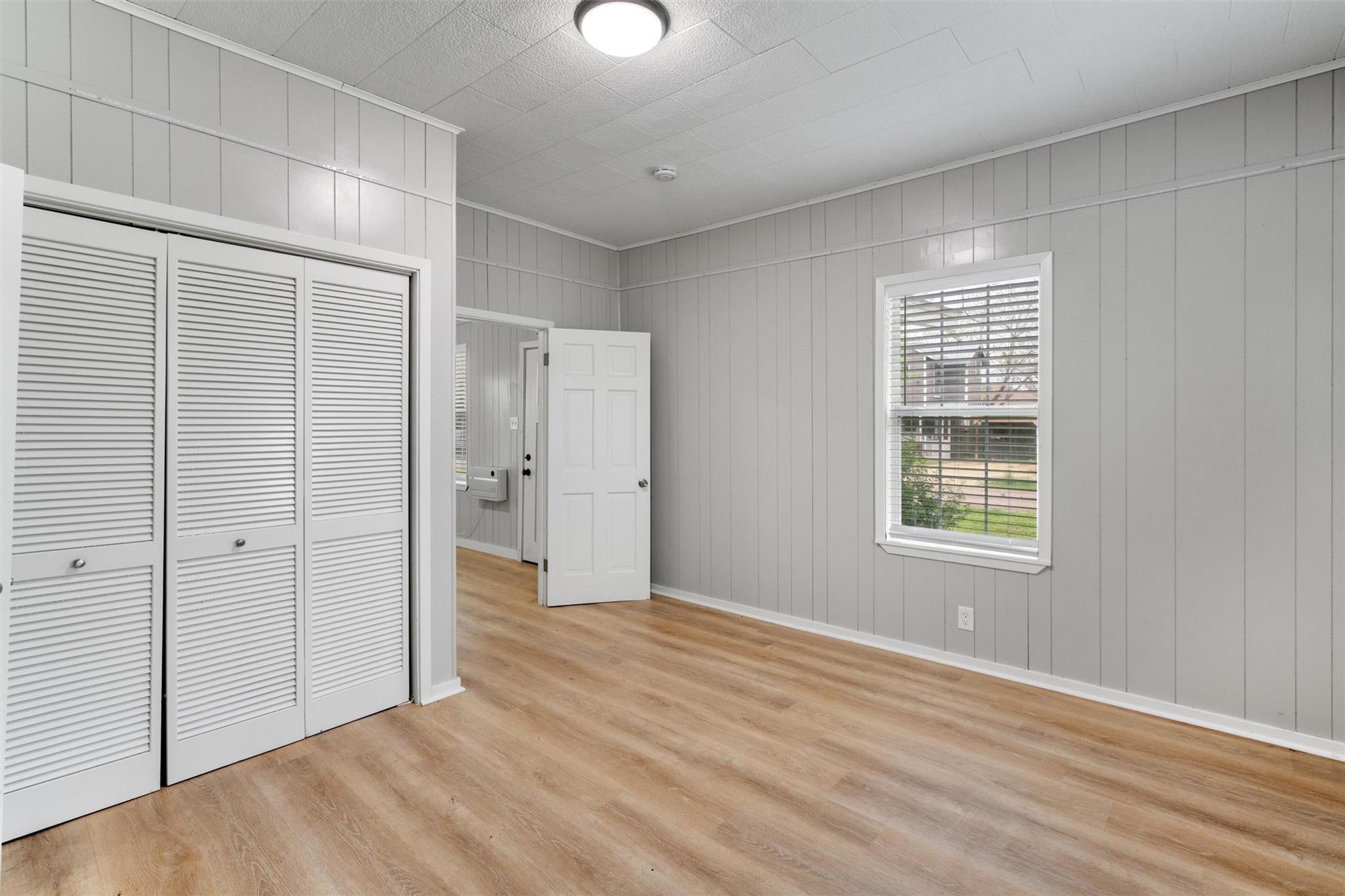 303 Cedar St, Granger, TX 76530