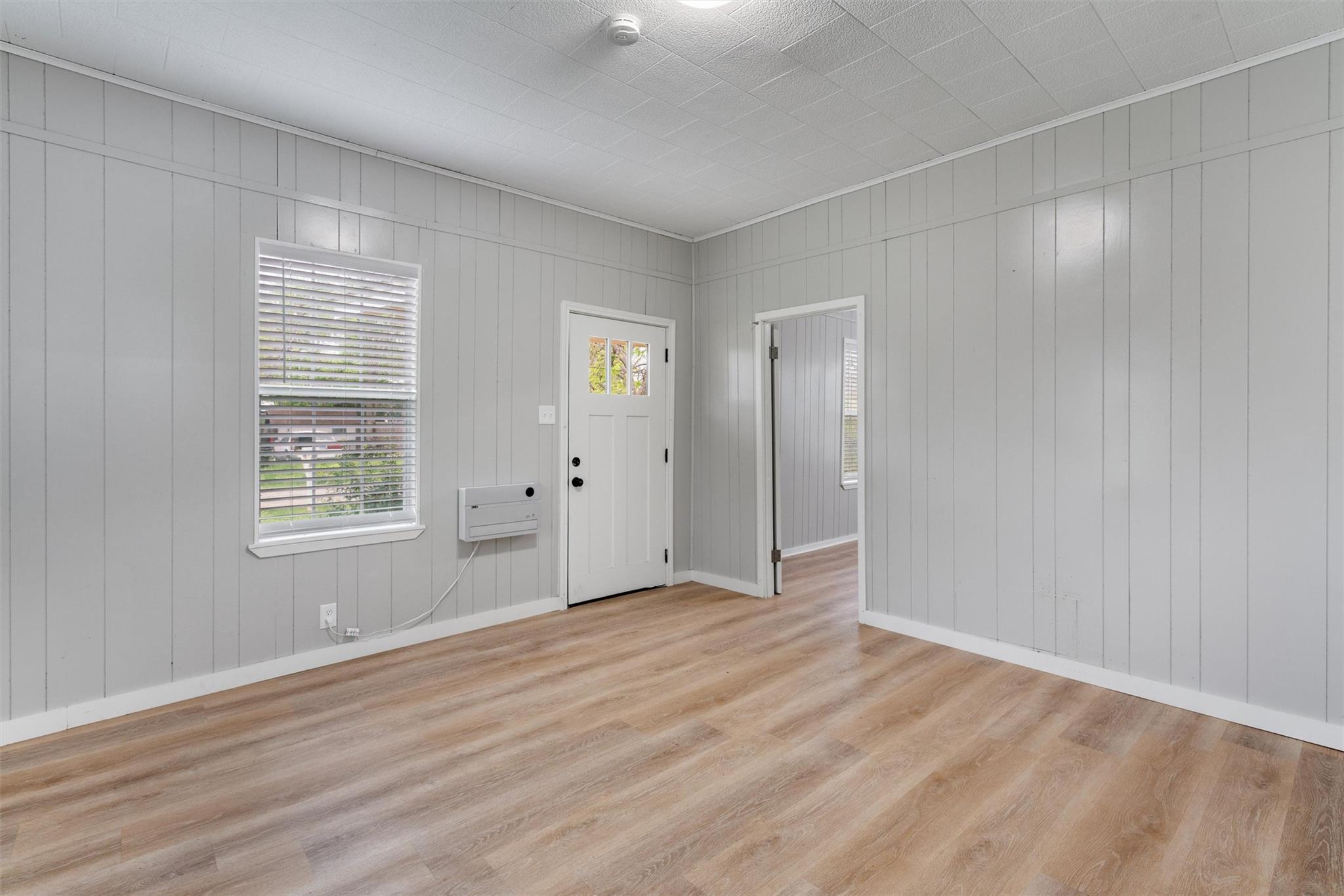 303 Cedar St, Granger, TX 76530