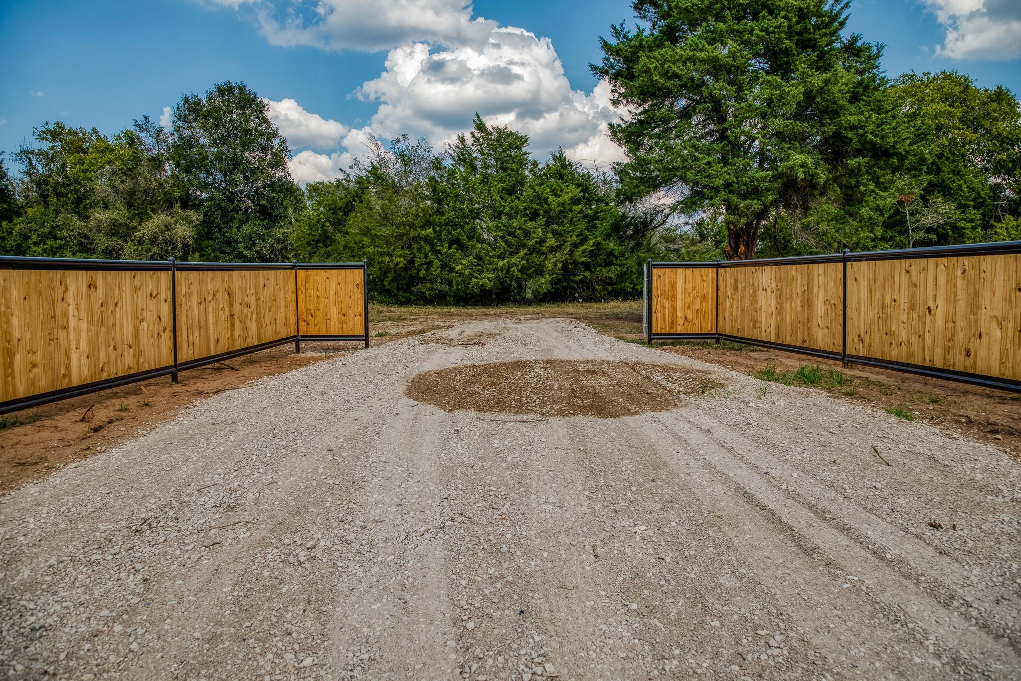 8595 County Road 324, Caldwell, TX 77836