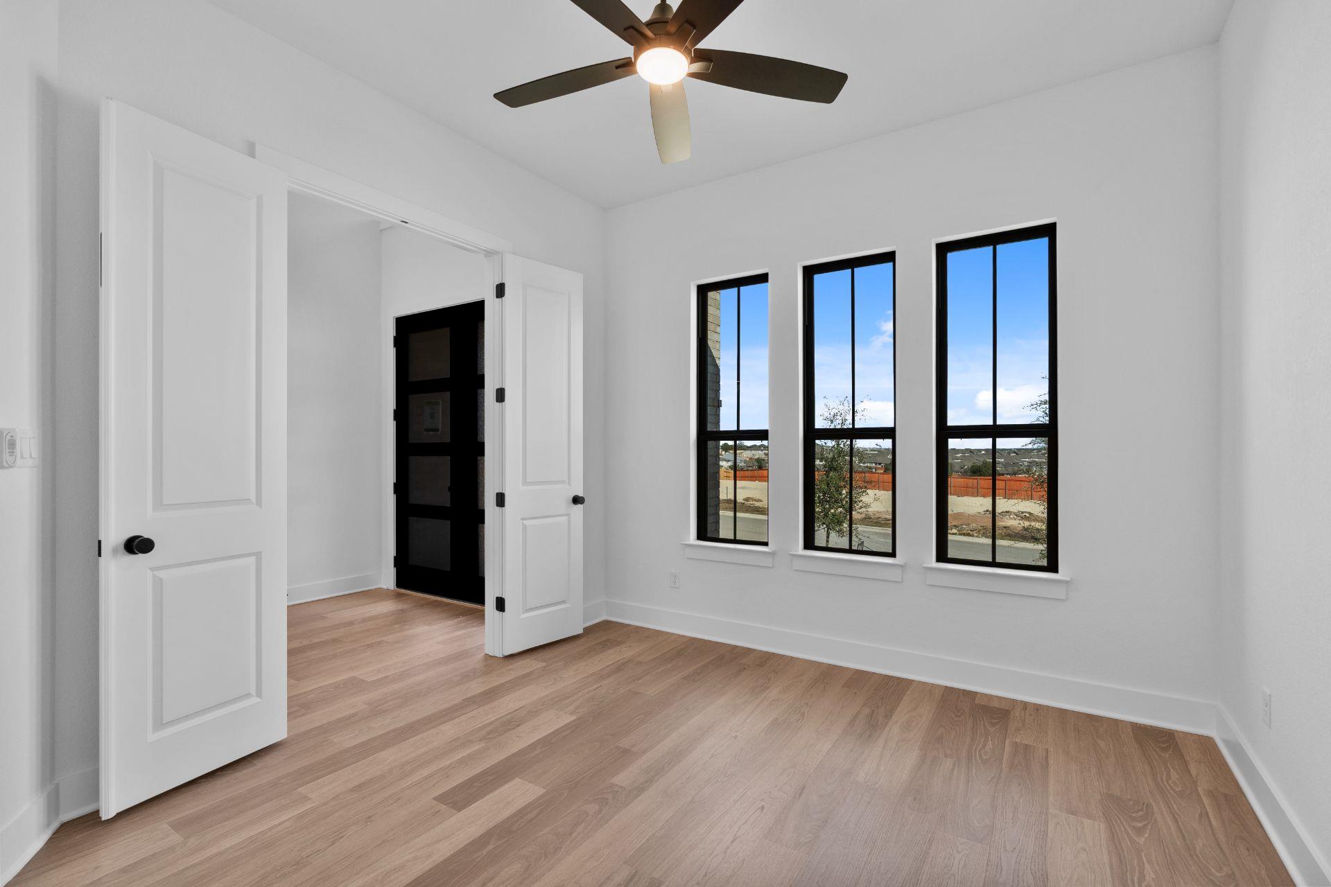 105 Gibbs Dr, Liberty Hill, TX 78642