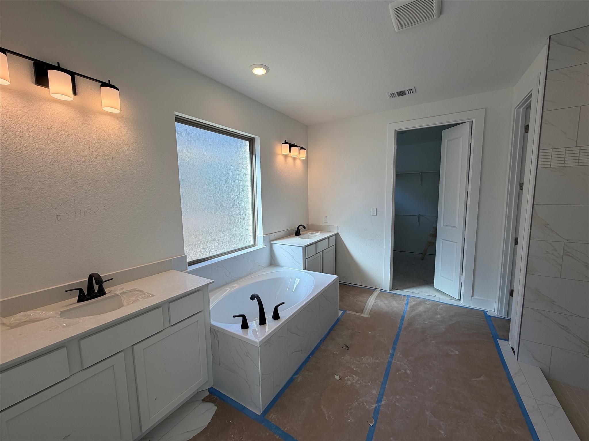 105 Gibbs Dr, Liberty Hill, TX 78642