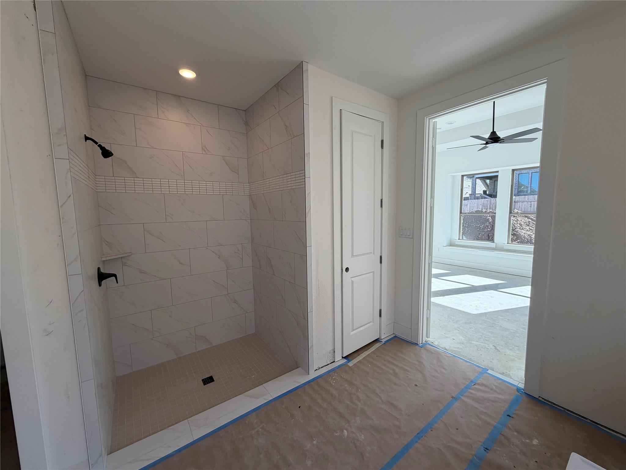 105 Gibbs Dr, Liberty Hill, TX 78642