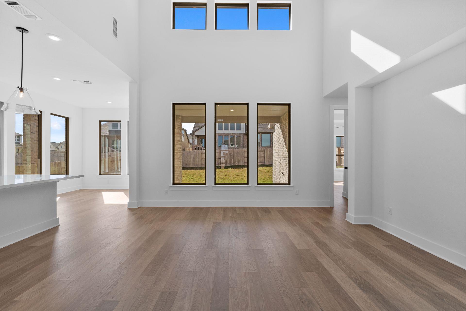 105 Gibbs Dr, Liberty Hill, TX 78642