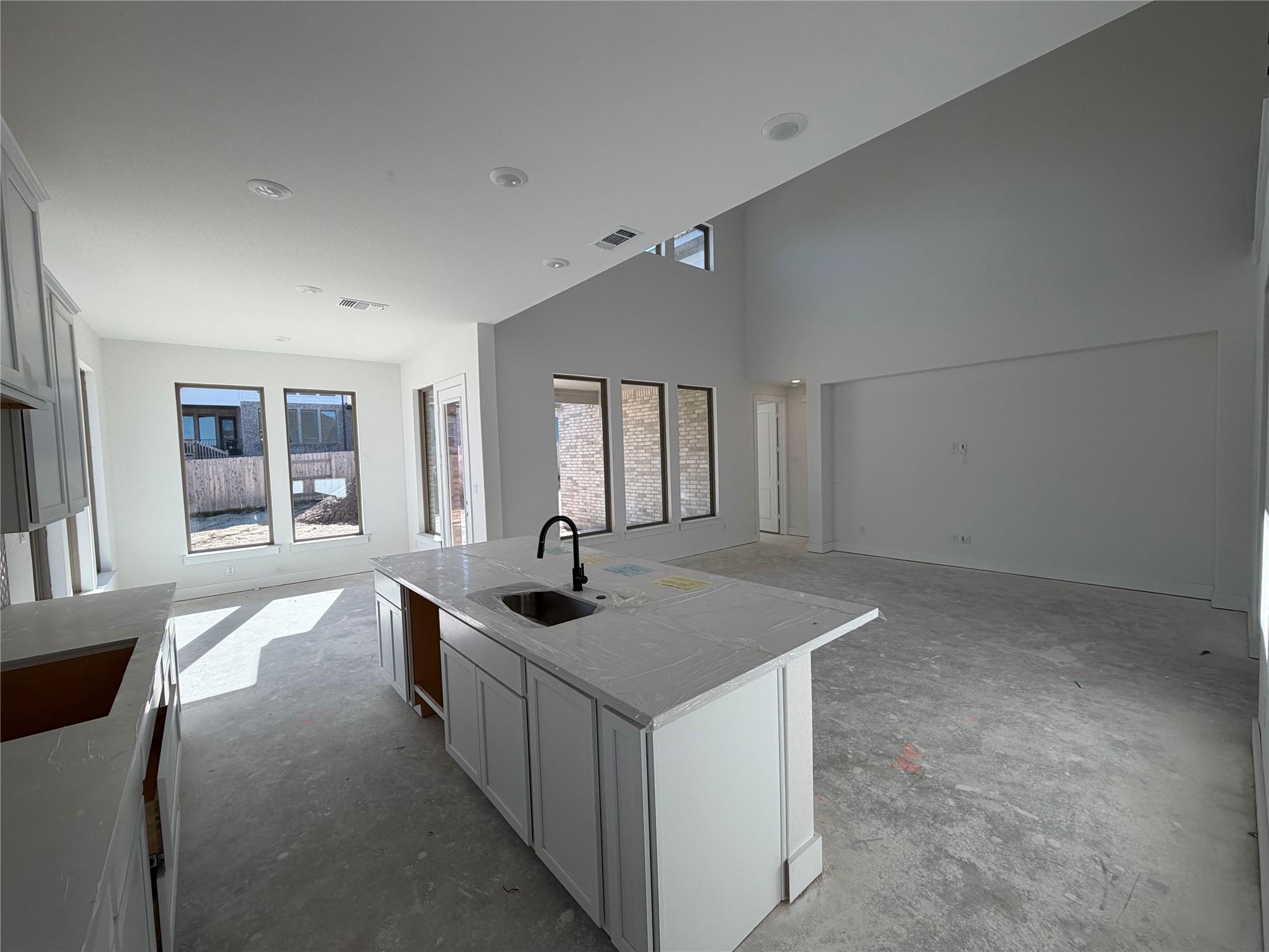 105 Gibbs Dr, Liberty Hill, TX 78642