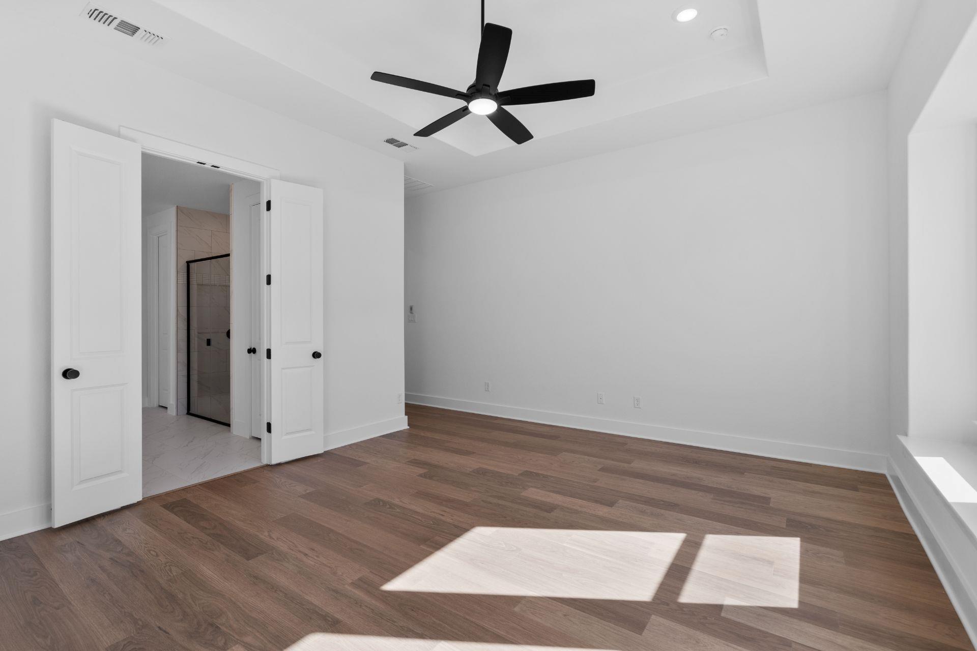 105 Gibbs Dr, Liberty Hill, TX 78642