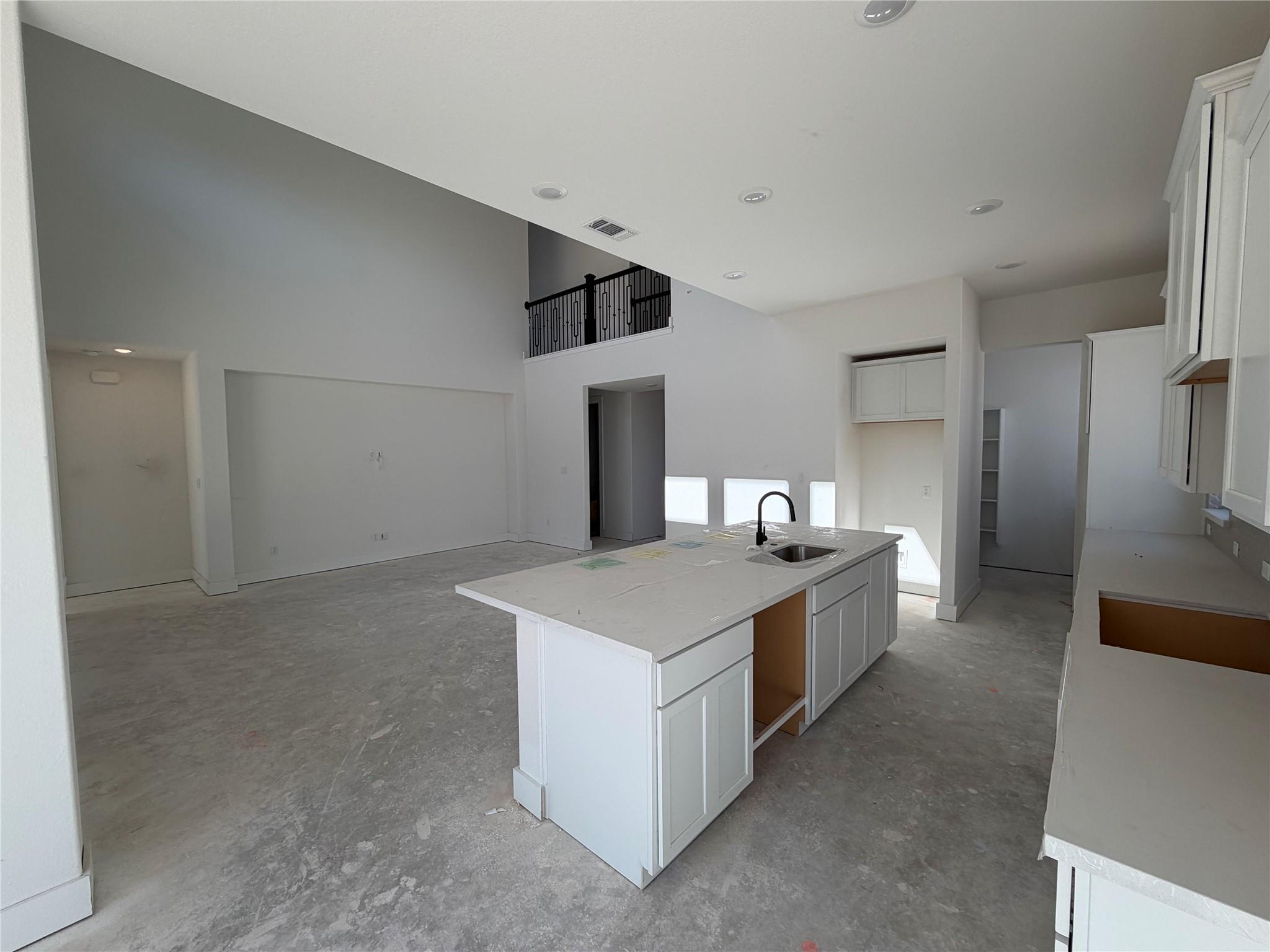 105 Gibbs Dr, Liberty Hill, TX 78642