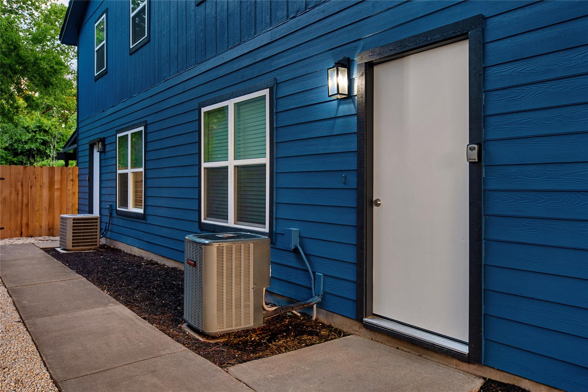 1201 Southport Dr # D, Austin, TX 78704