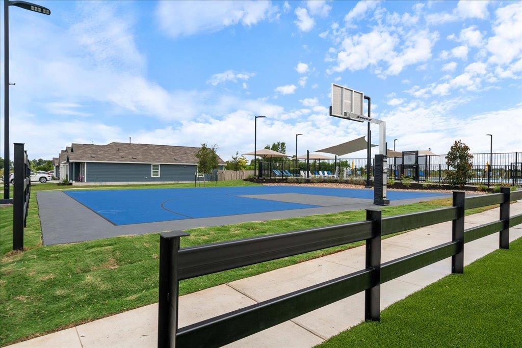 152 Ghost Stories Way, Hutto, TX 78634