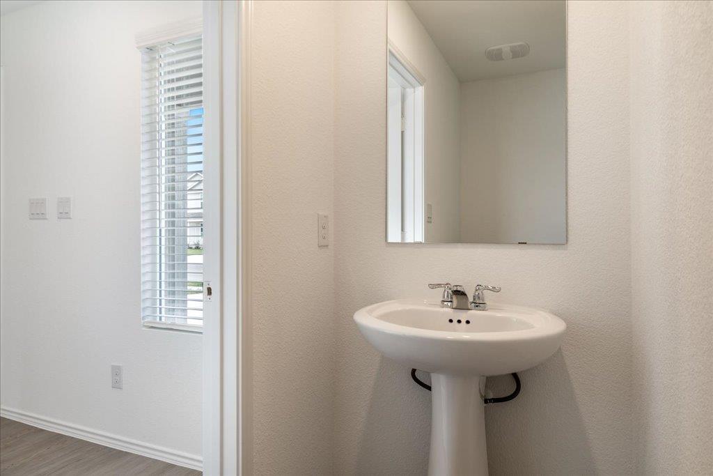 152 Ghost Stories Way, Hutto, TX 78634