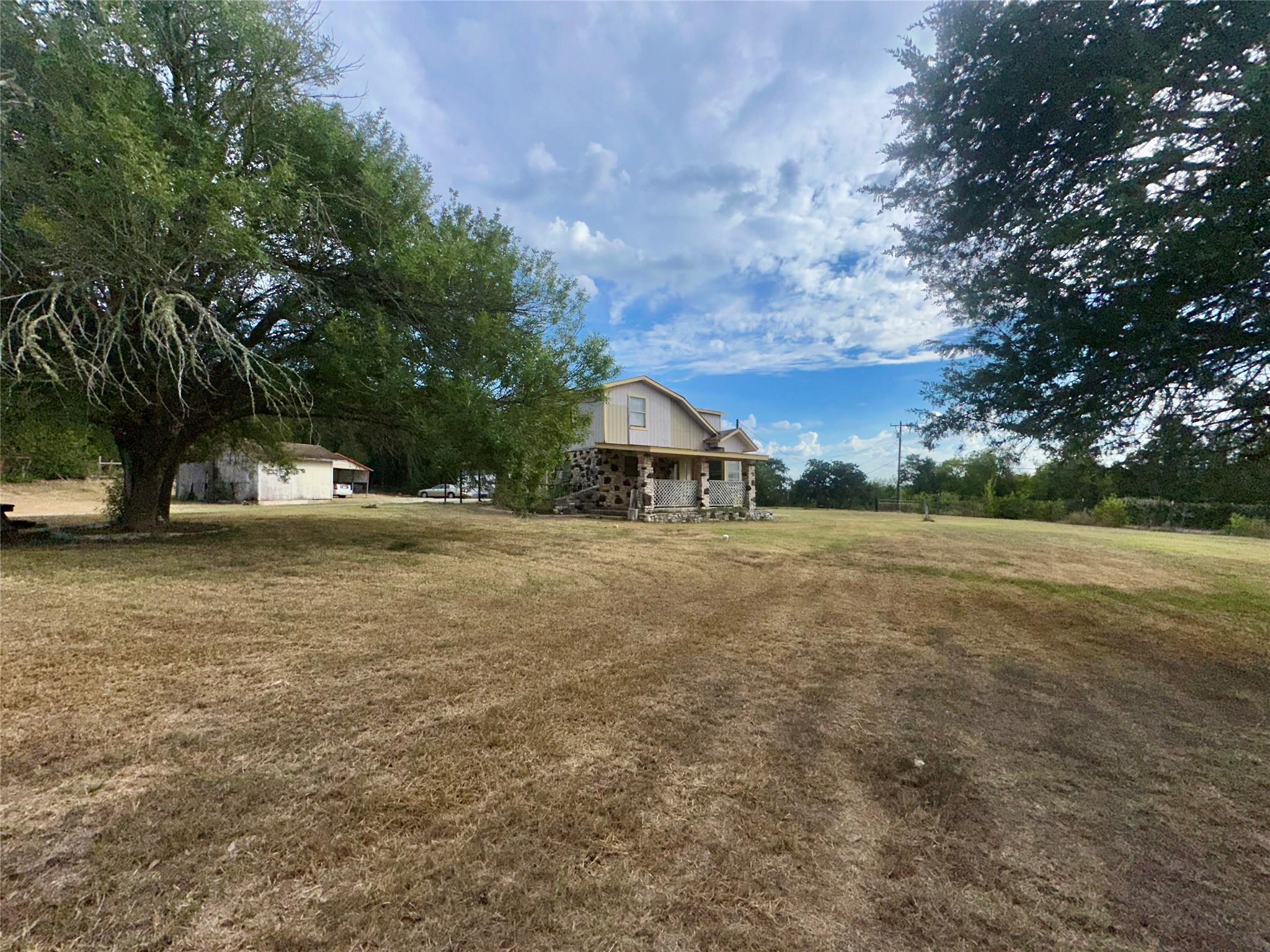 109 Wayside Dr, Elgin, TX 78621