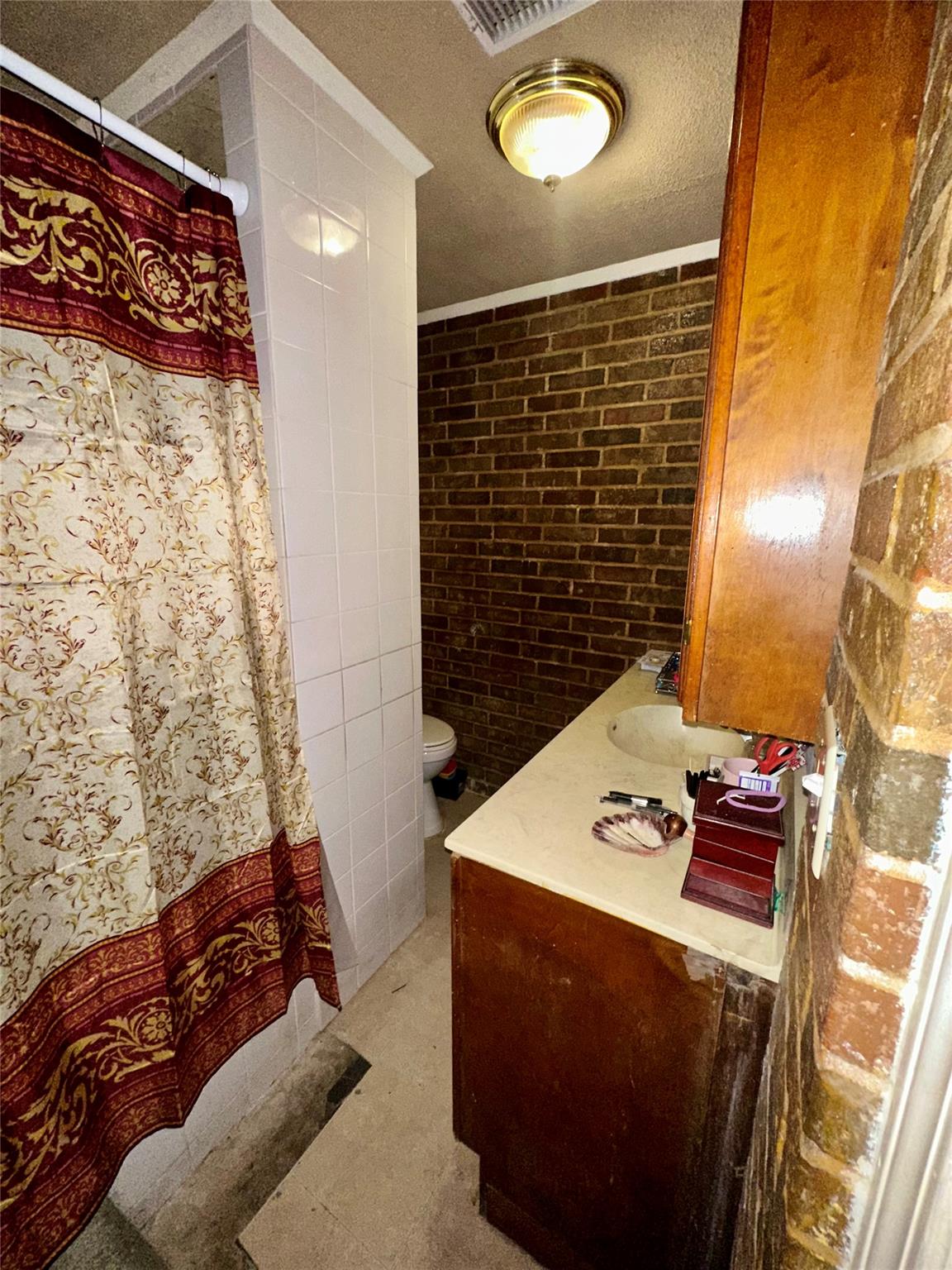 109 Wayside Dr, Elgin, TX 78621