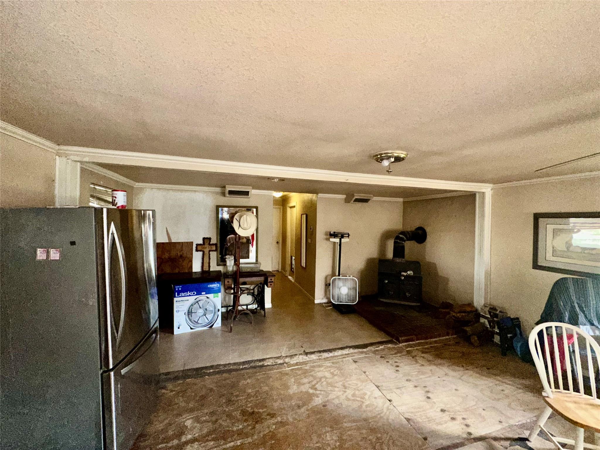 109 Wayside Dr, Elgin, TX 78621