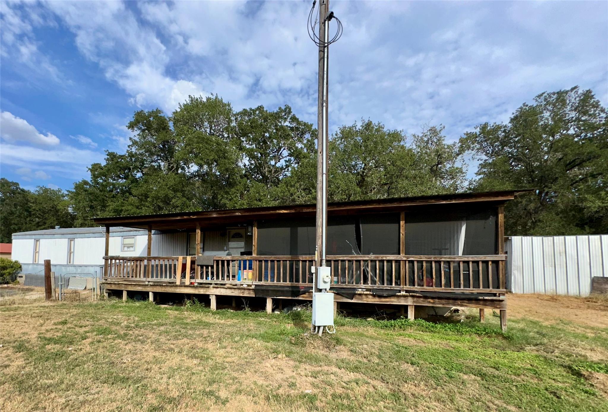 109 Wayside Dr, Elgin, TX 78621