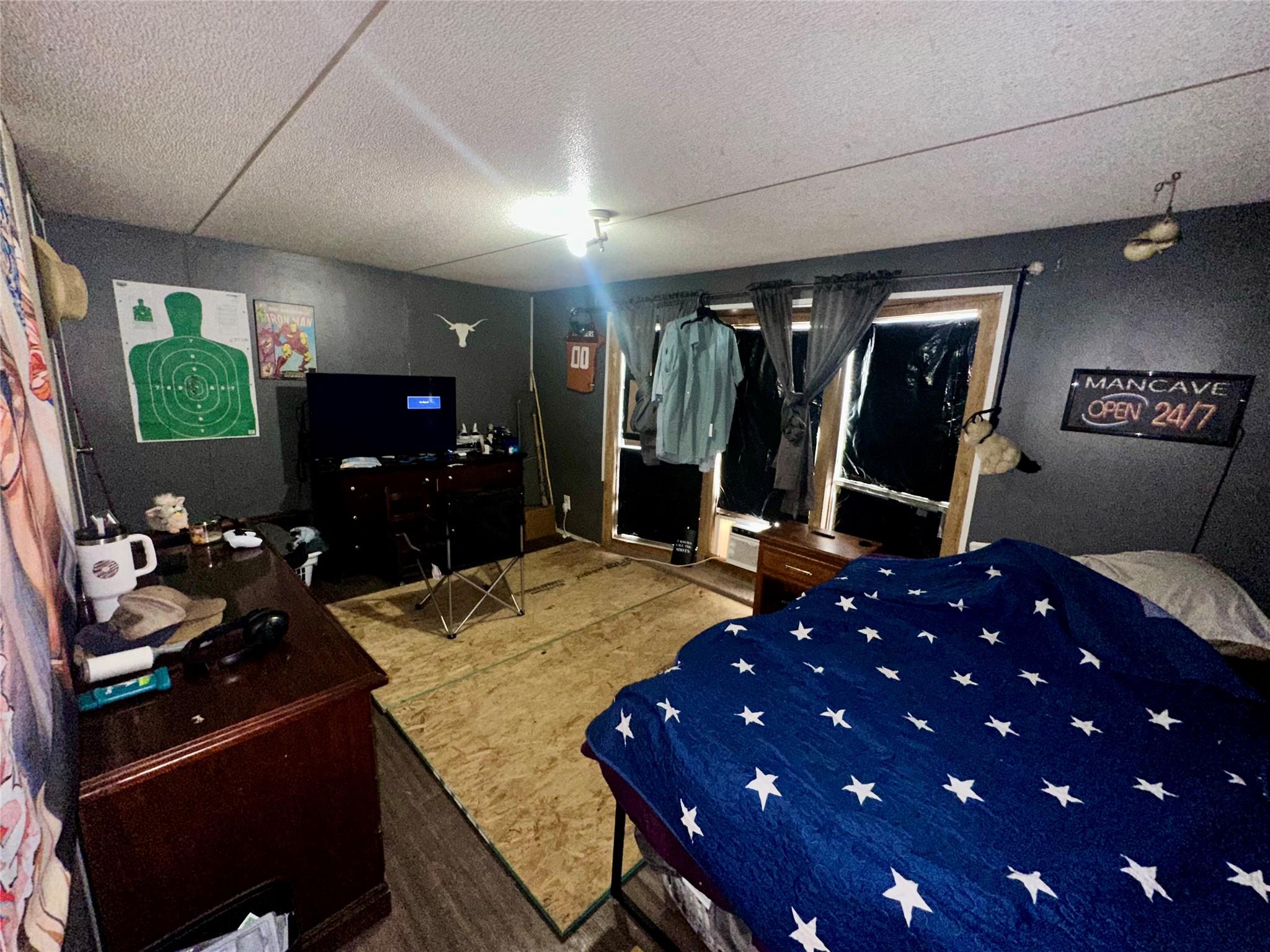 109 Wayside Dr, Elgin, TX 78621