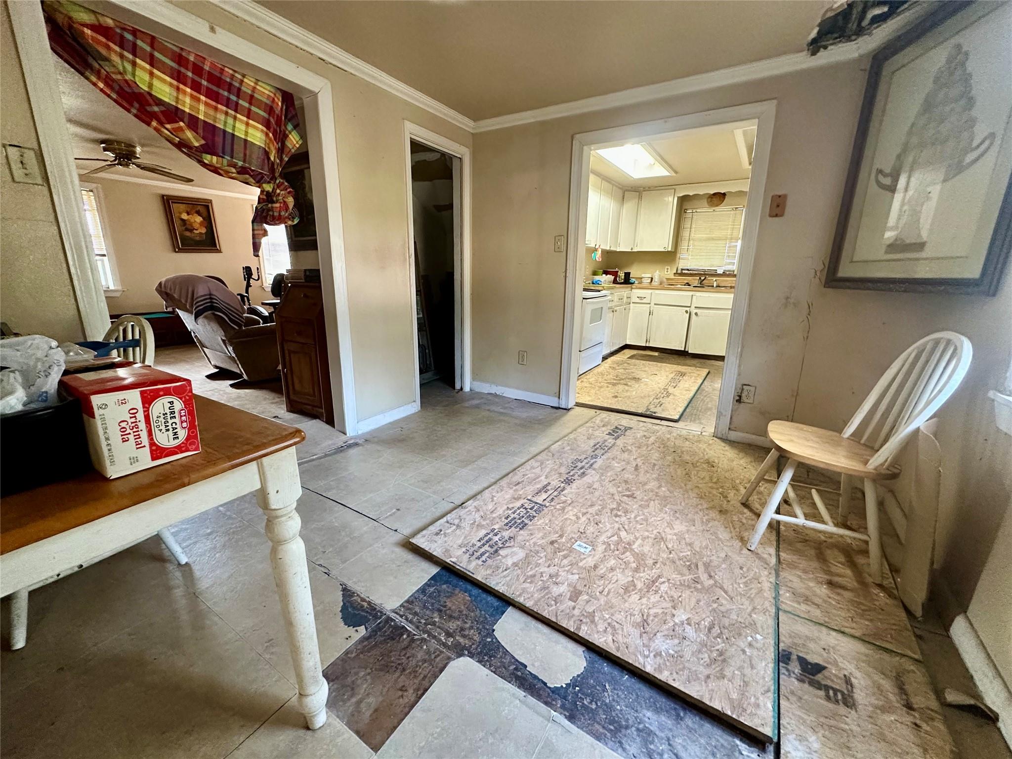 109 Wayside Dr, Elgin, TX 78621