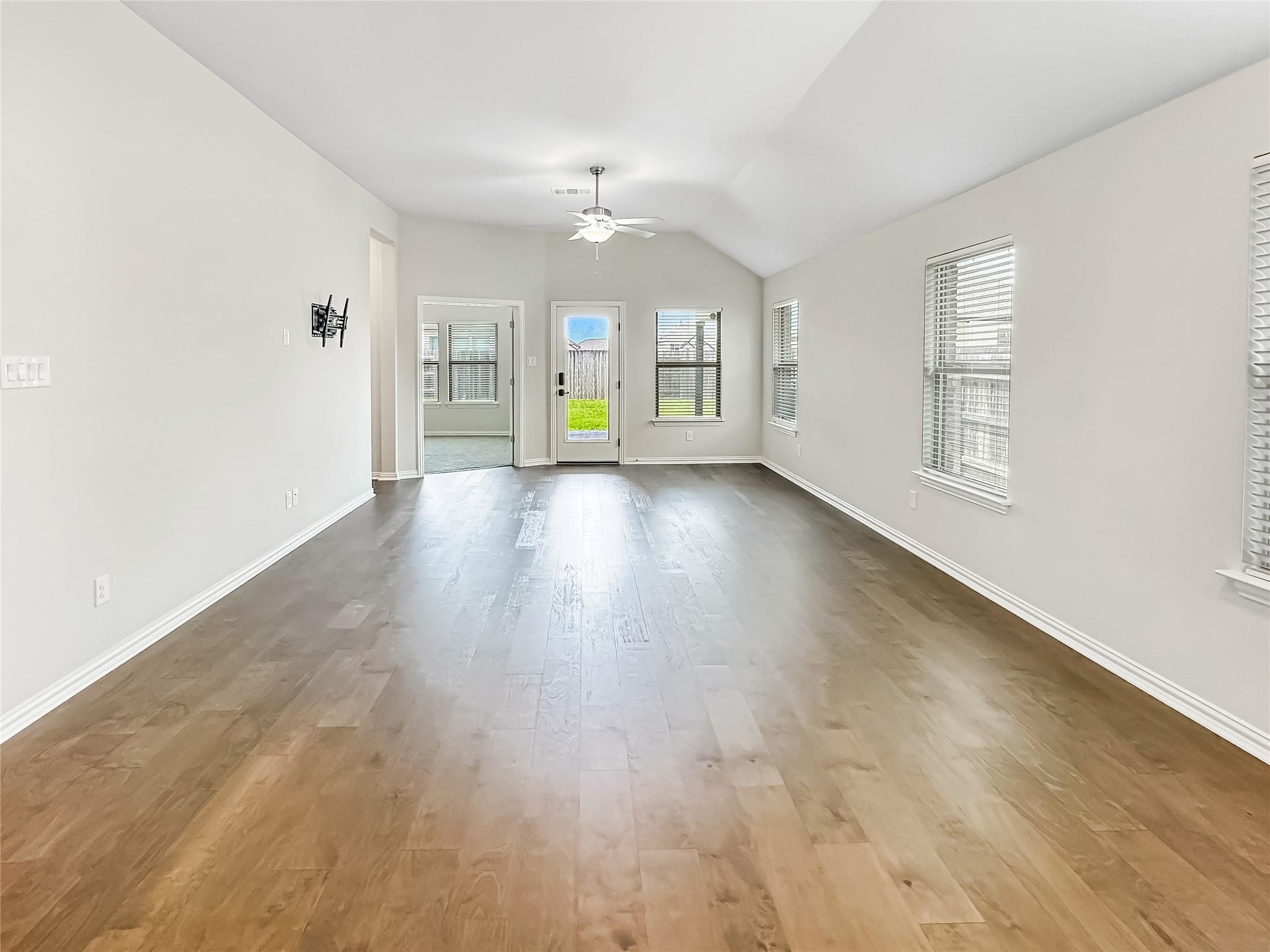 126 Acacia Pass, Bastrop, TX 78602