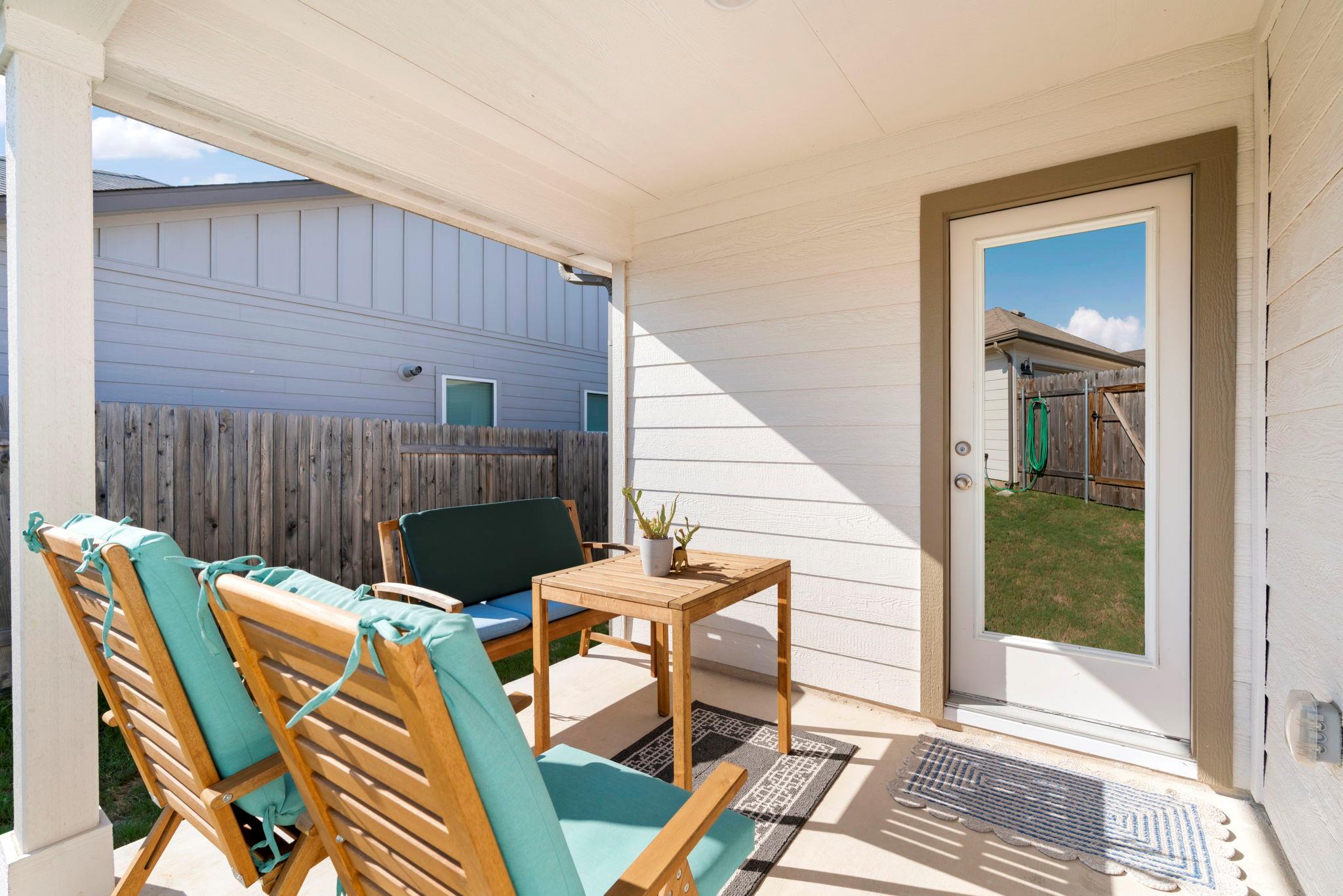 107 Magnolia Ranch Ln, Hutto, TX 78634