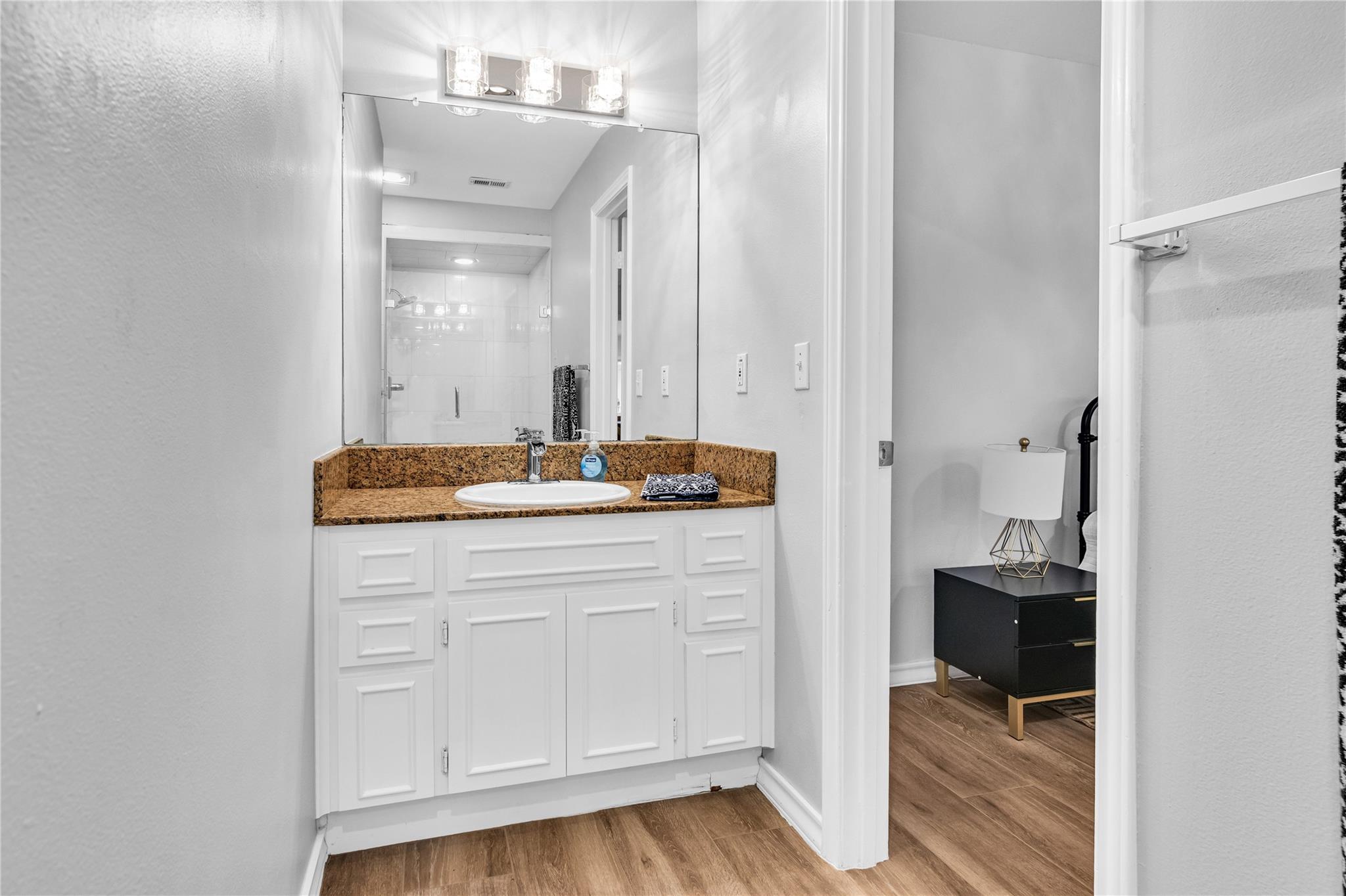 302 Timpanagos Dr, Lakeway, TX 78734