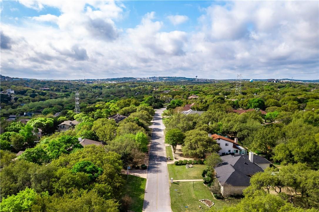 302 Timpanagos Dr, Lakeway, TX 78734
