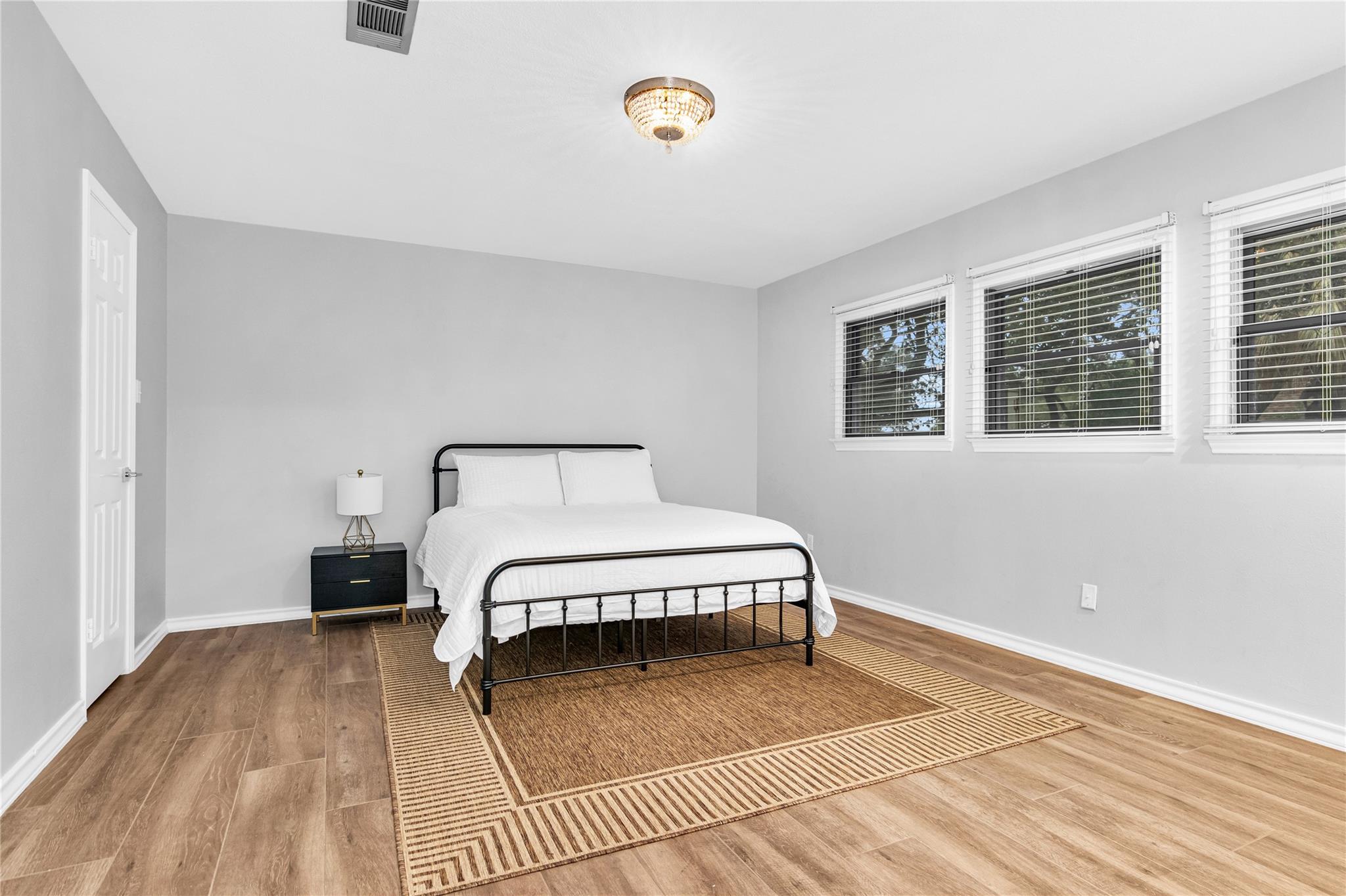 302 Timpanagos Dr, Lakeway, TX 78734