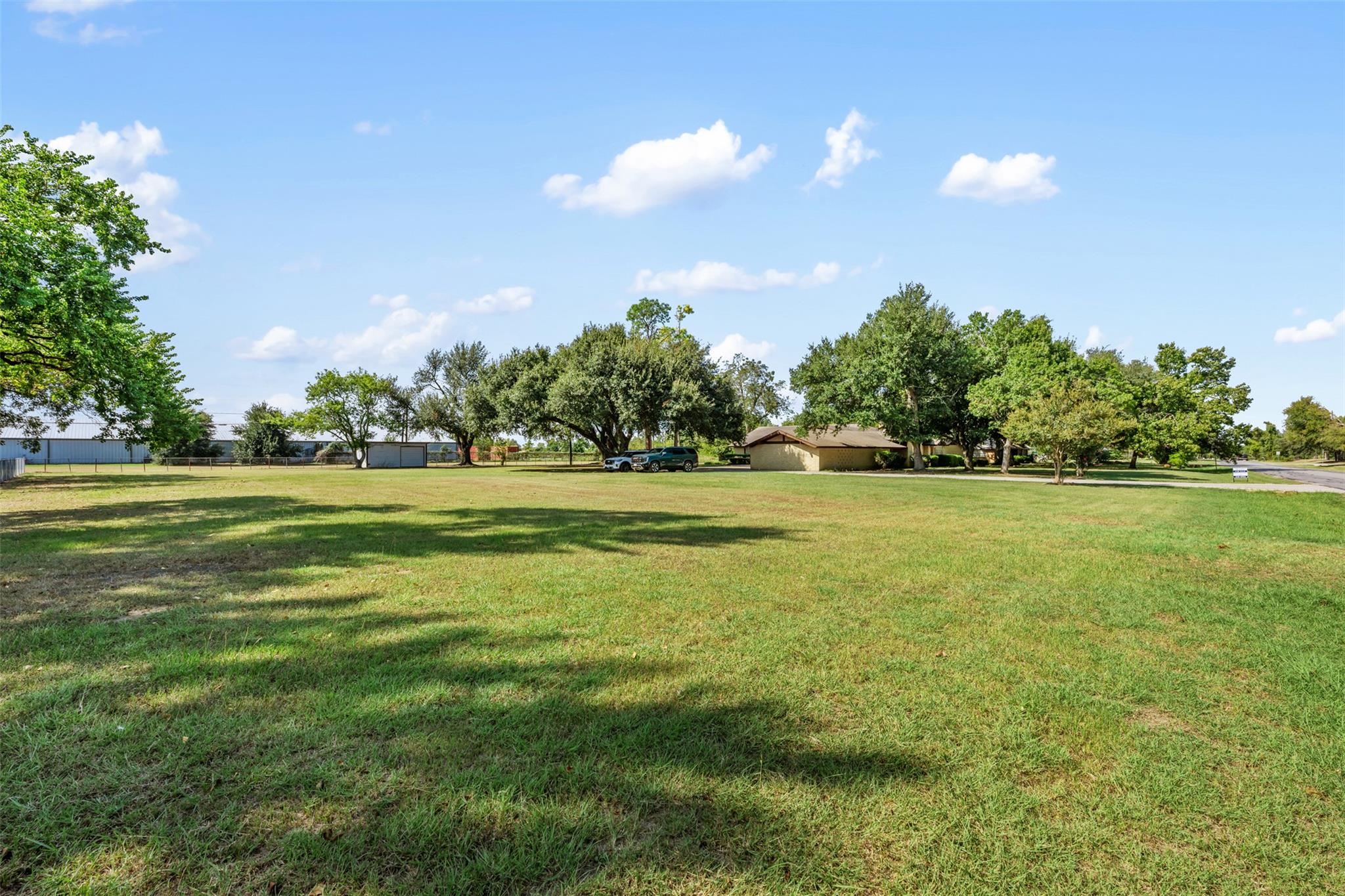 821 Central Ave, Elgin, TX 78621