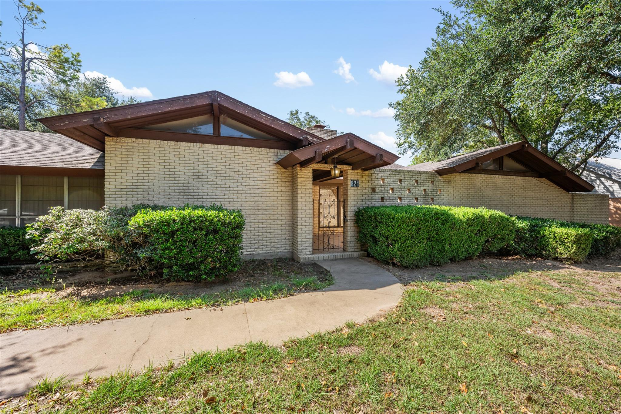 821 Central Ave, Elgin, TX 78621