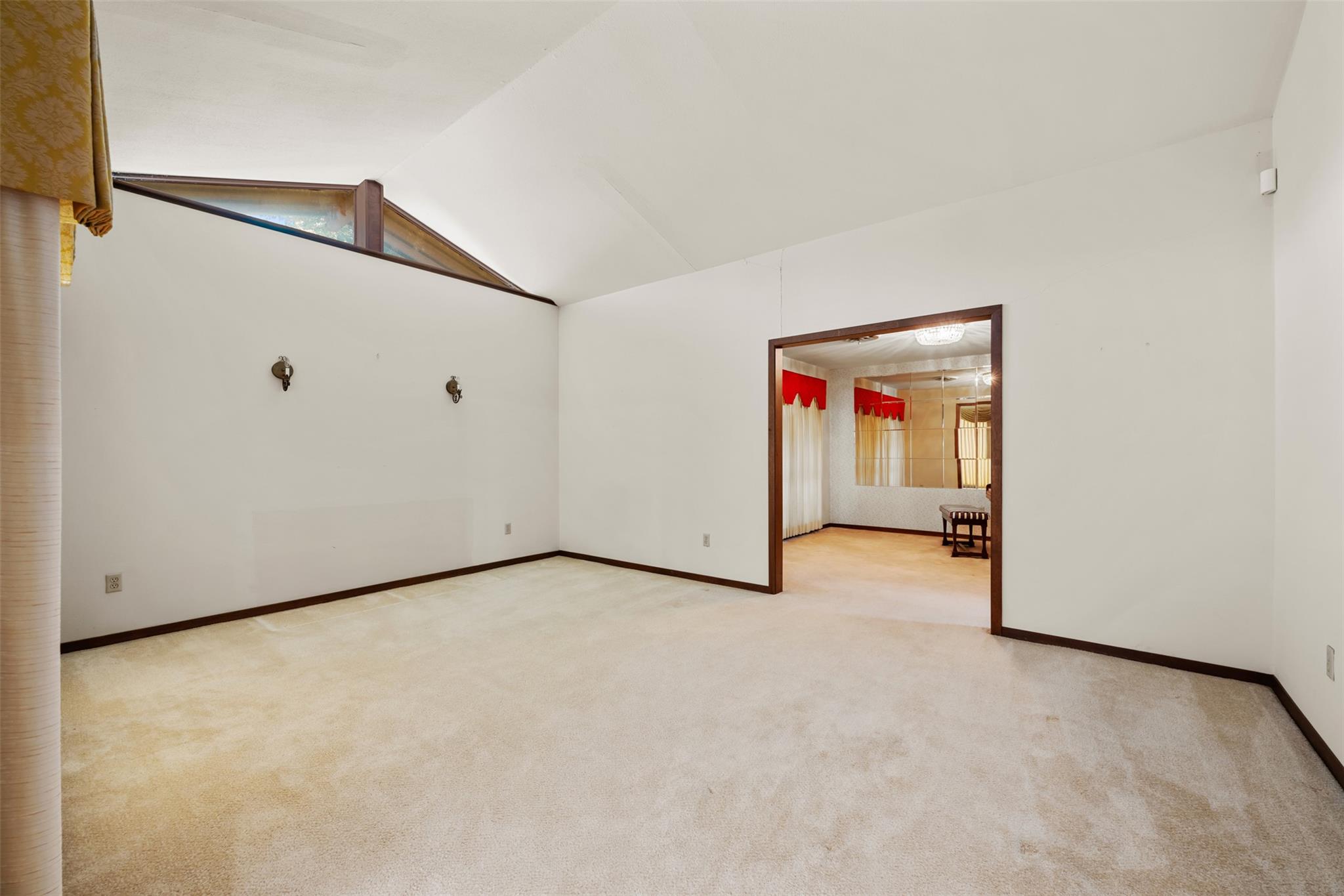 821 Central Ave, Elgin, TX 78621