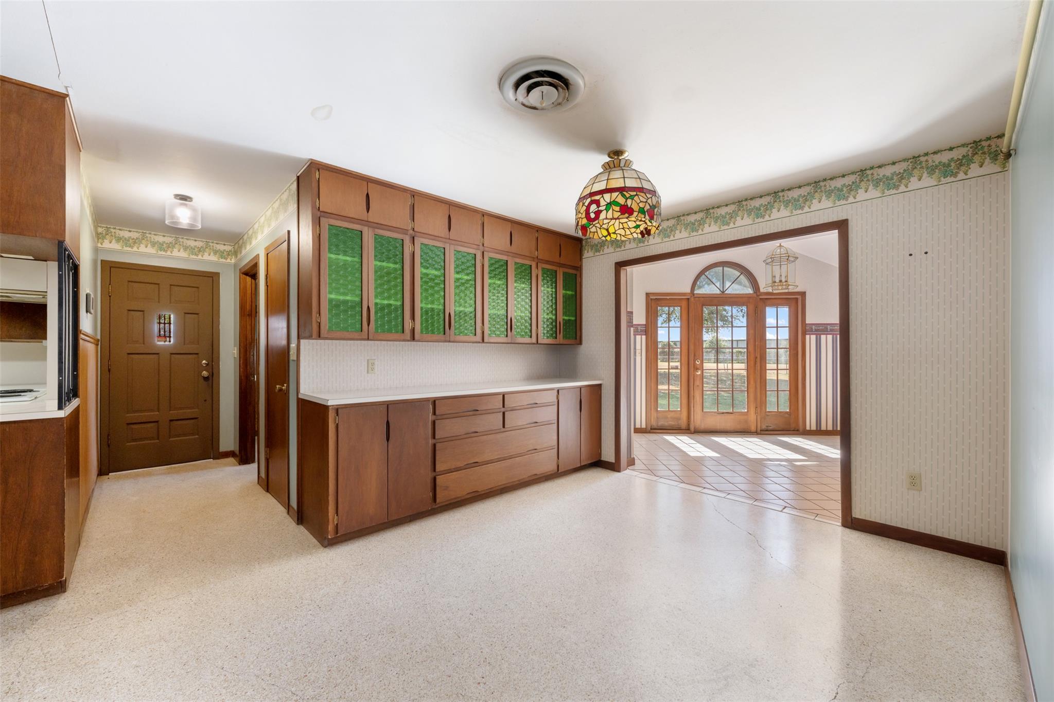 821 Central Ave, Elgin, TX 78621