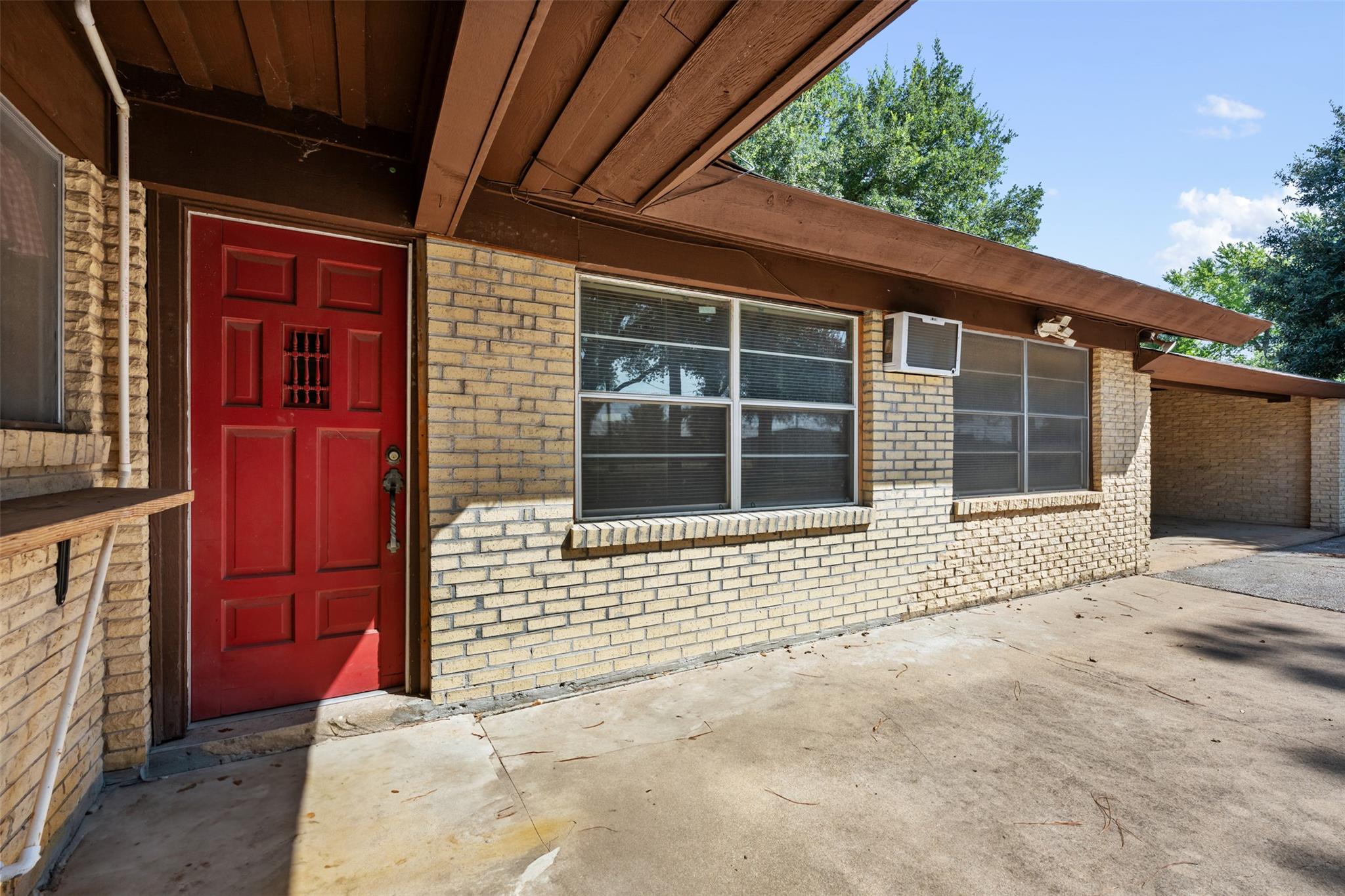 821 Central Ave, Elgin, TX 78621