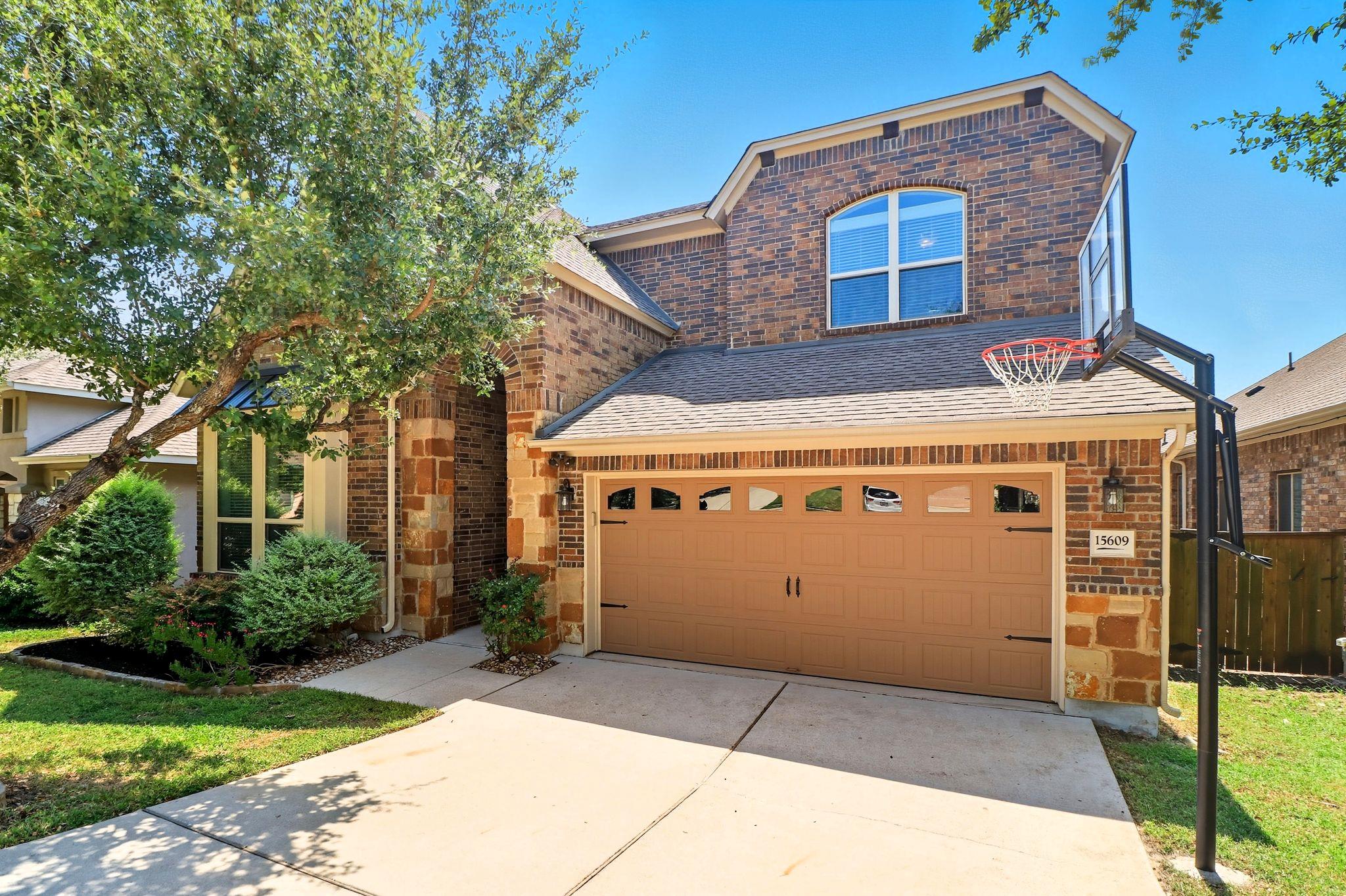 15609 Cinca Terra Dr, Austin, TX 78738