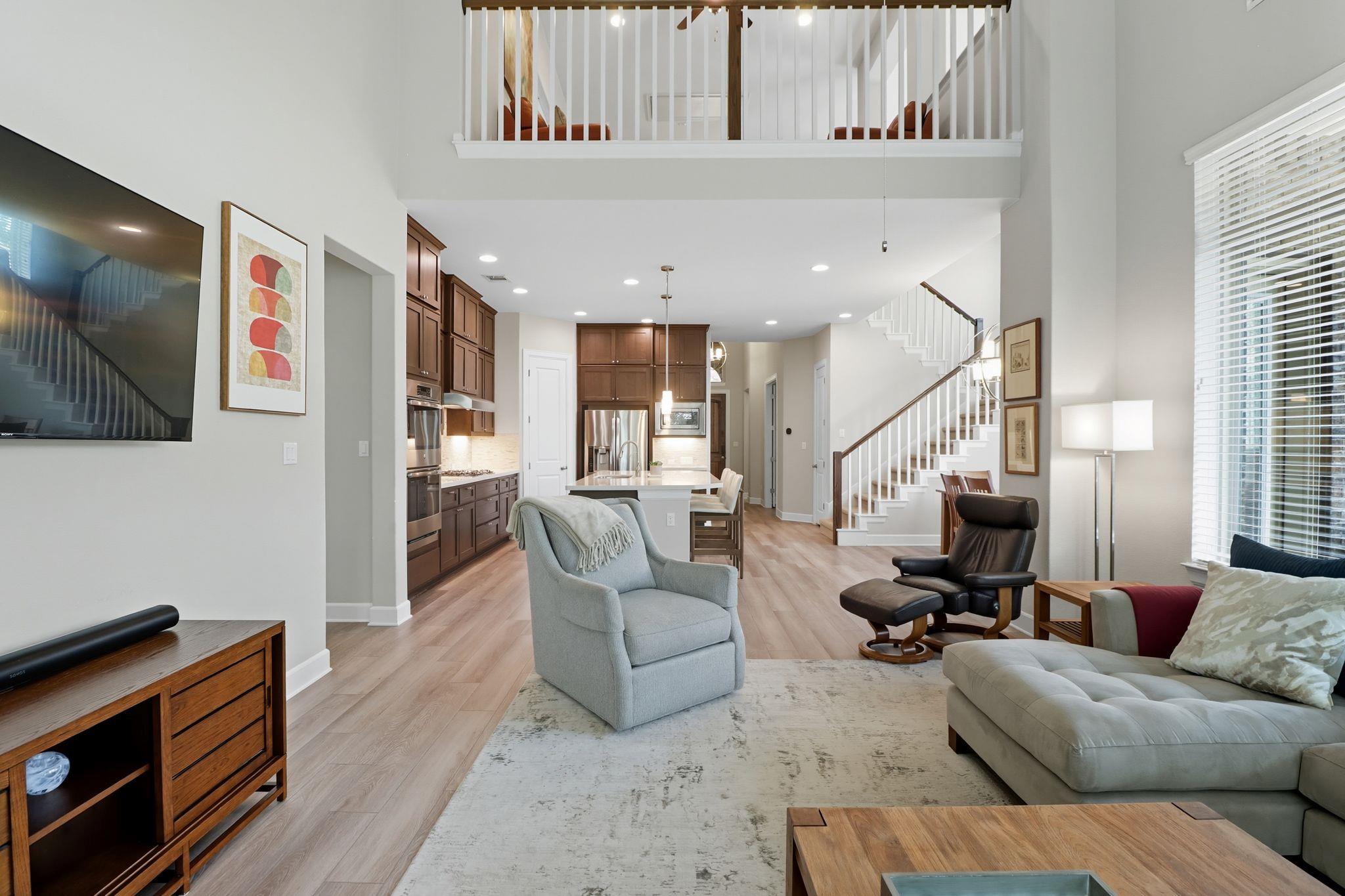 15609 Cinca Terra Dr, Austin, TX 78738