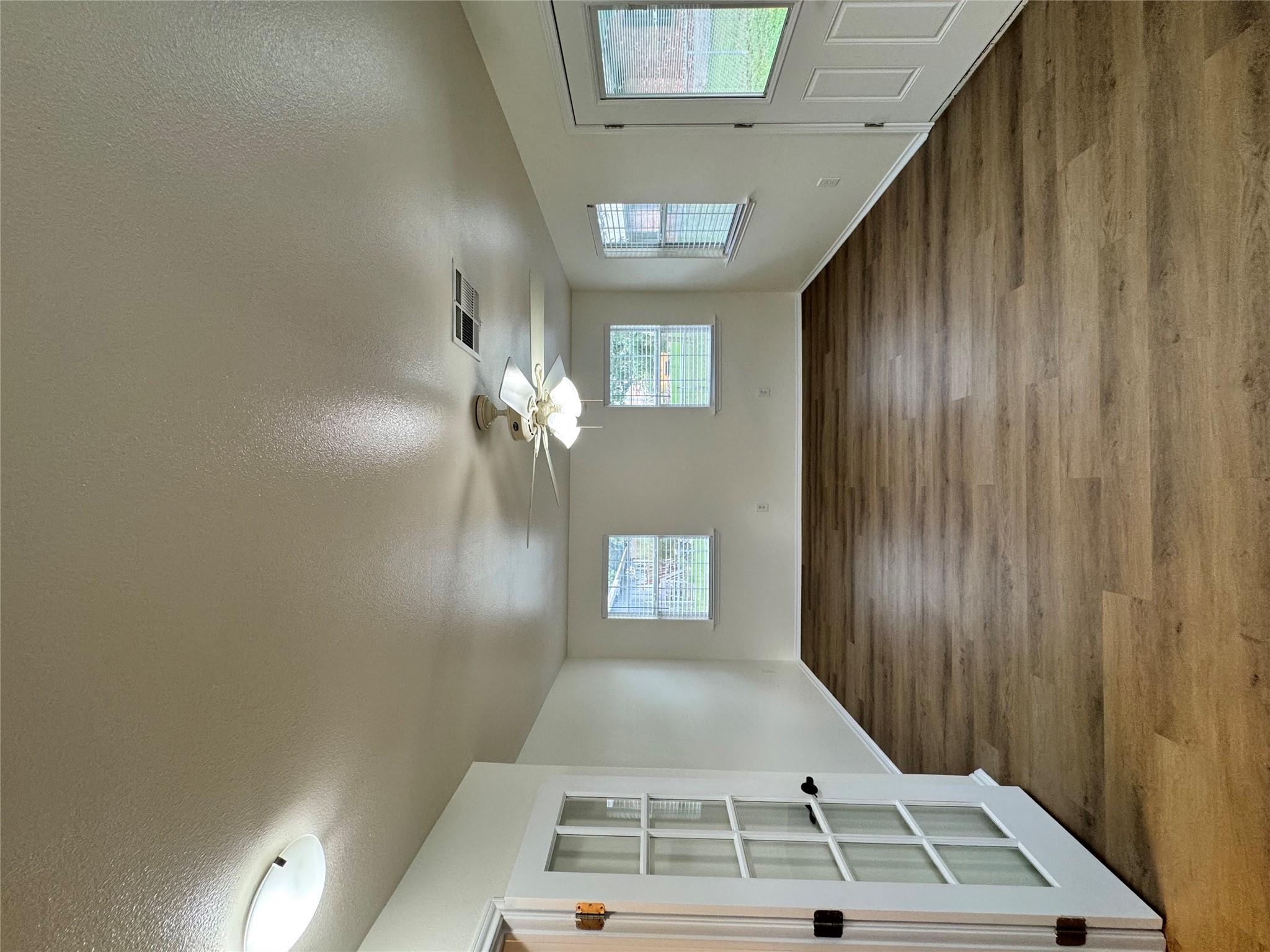 143 N West St, Bertram, TX 78605