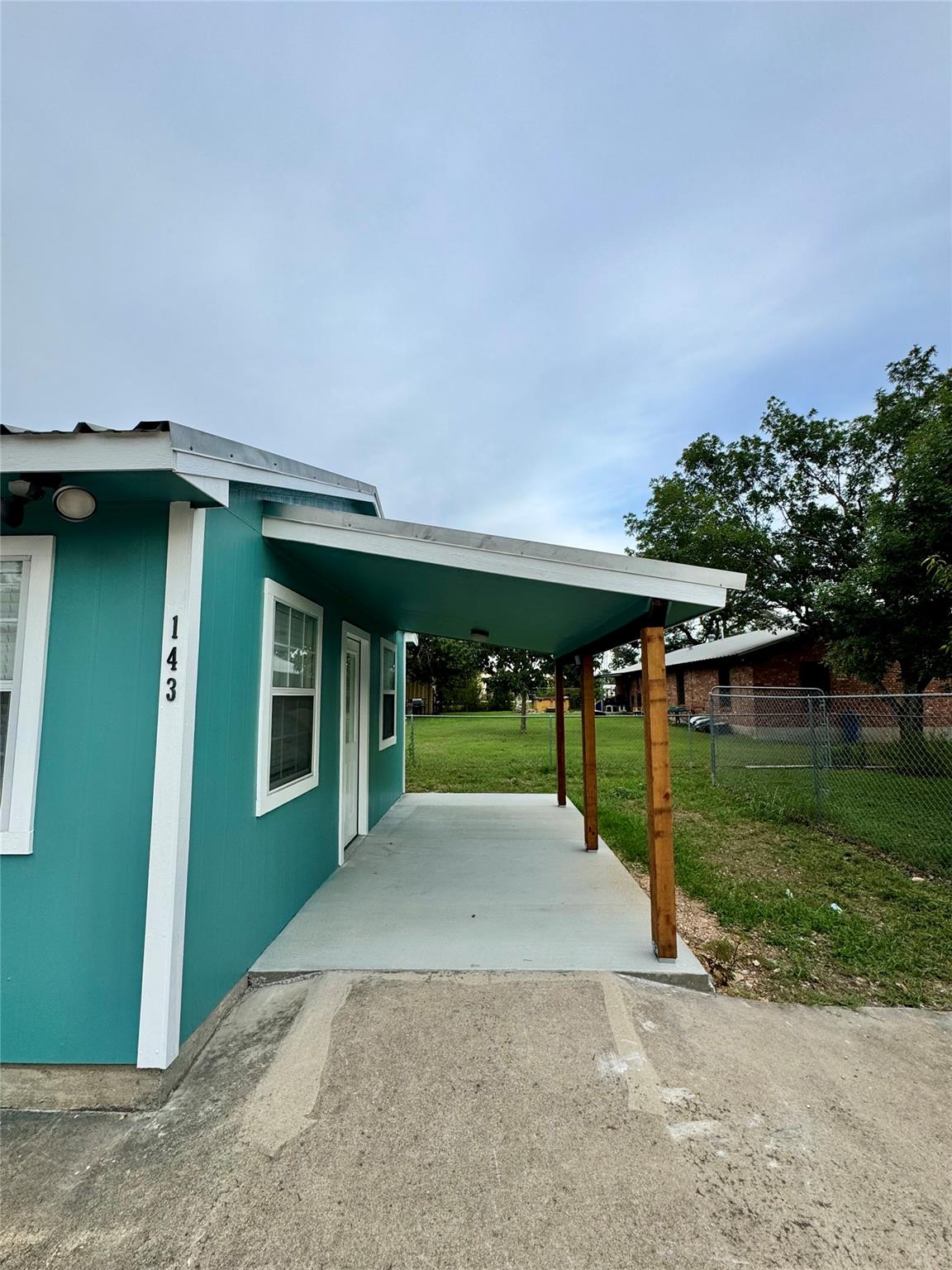 143 N West St, Bertram, TX 78605