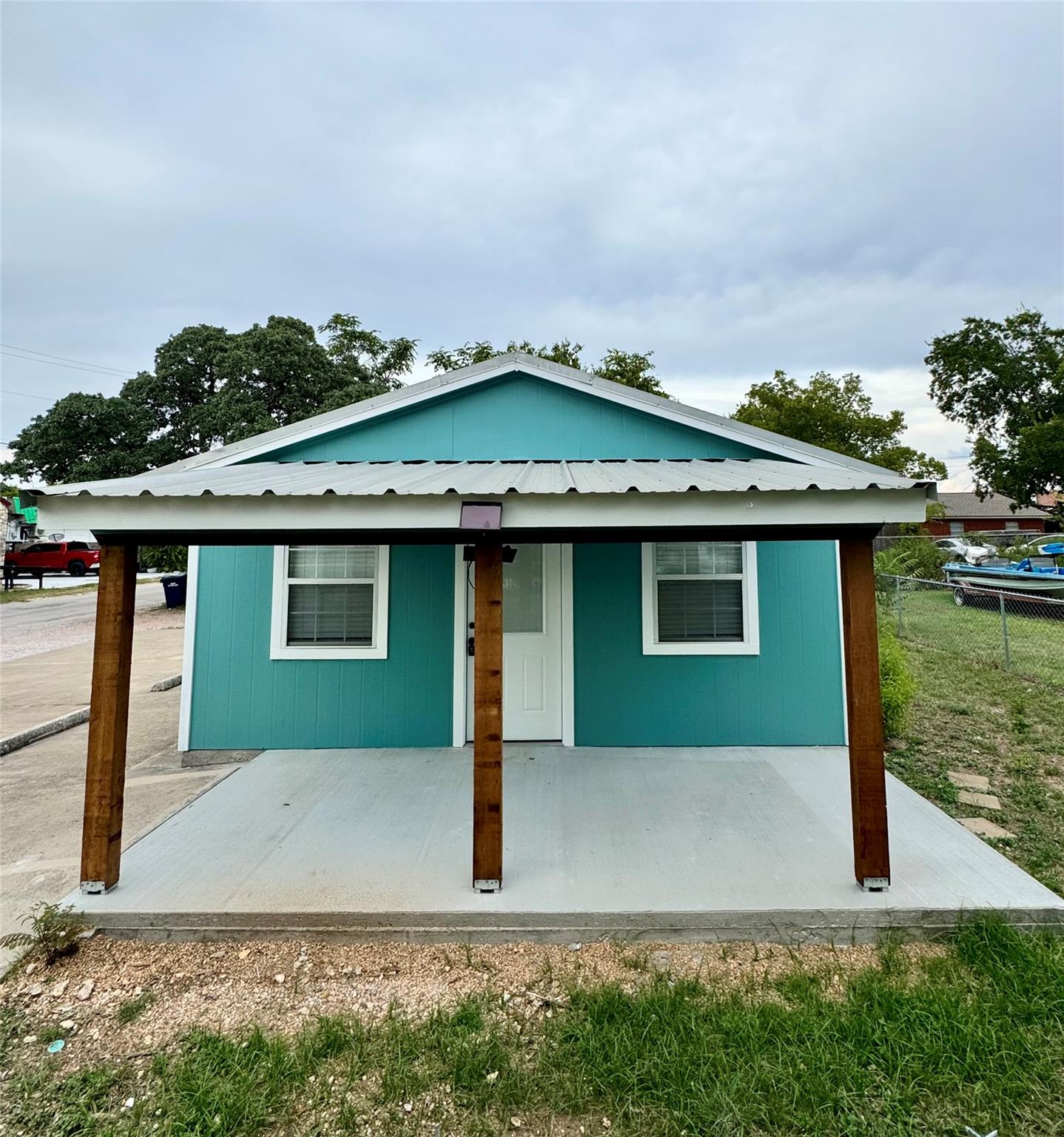 143 N West St, Bertram, TX 78605