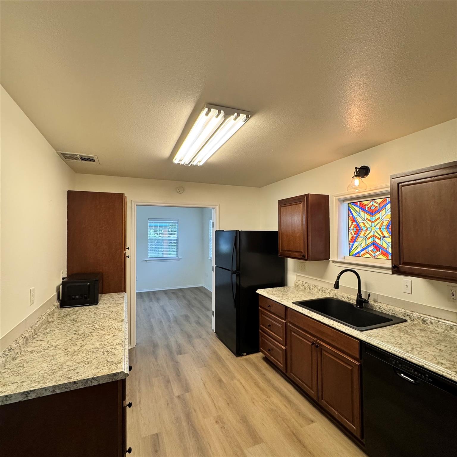 143 N West St, Bertram, TX 78605