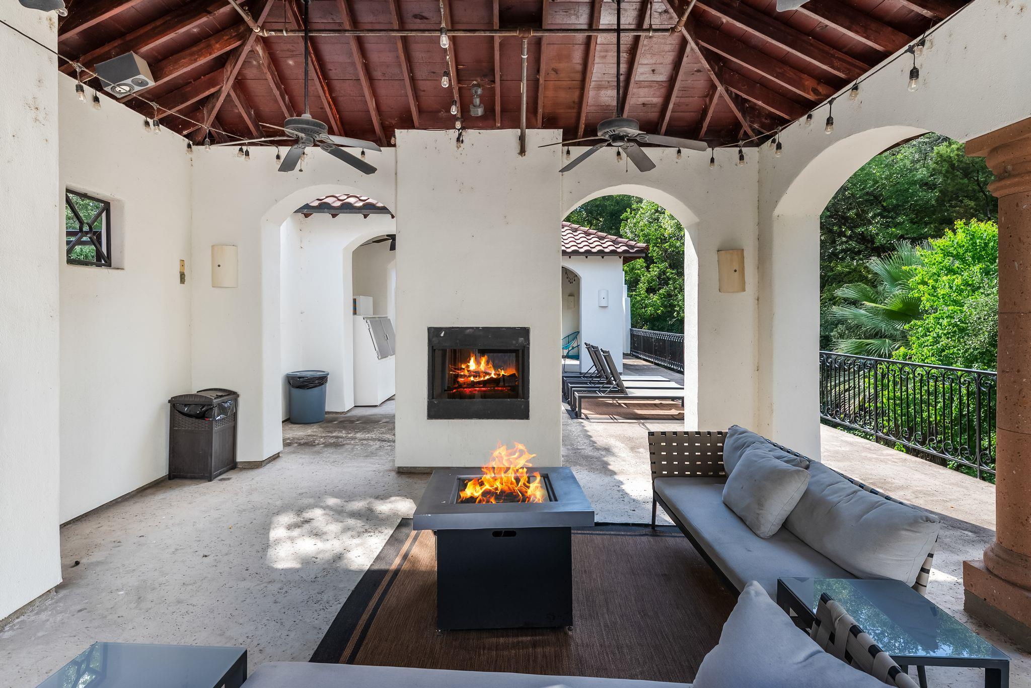 1937 Rue De St Tropez APT 10, Austin, TX 78746