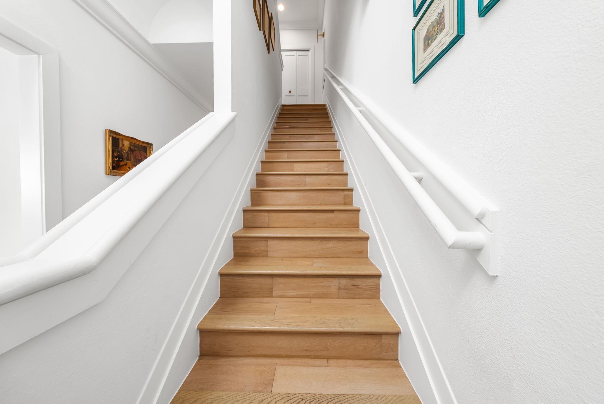 1937 Rue De St Tropez APT 10, Austin, TX 78746