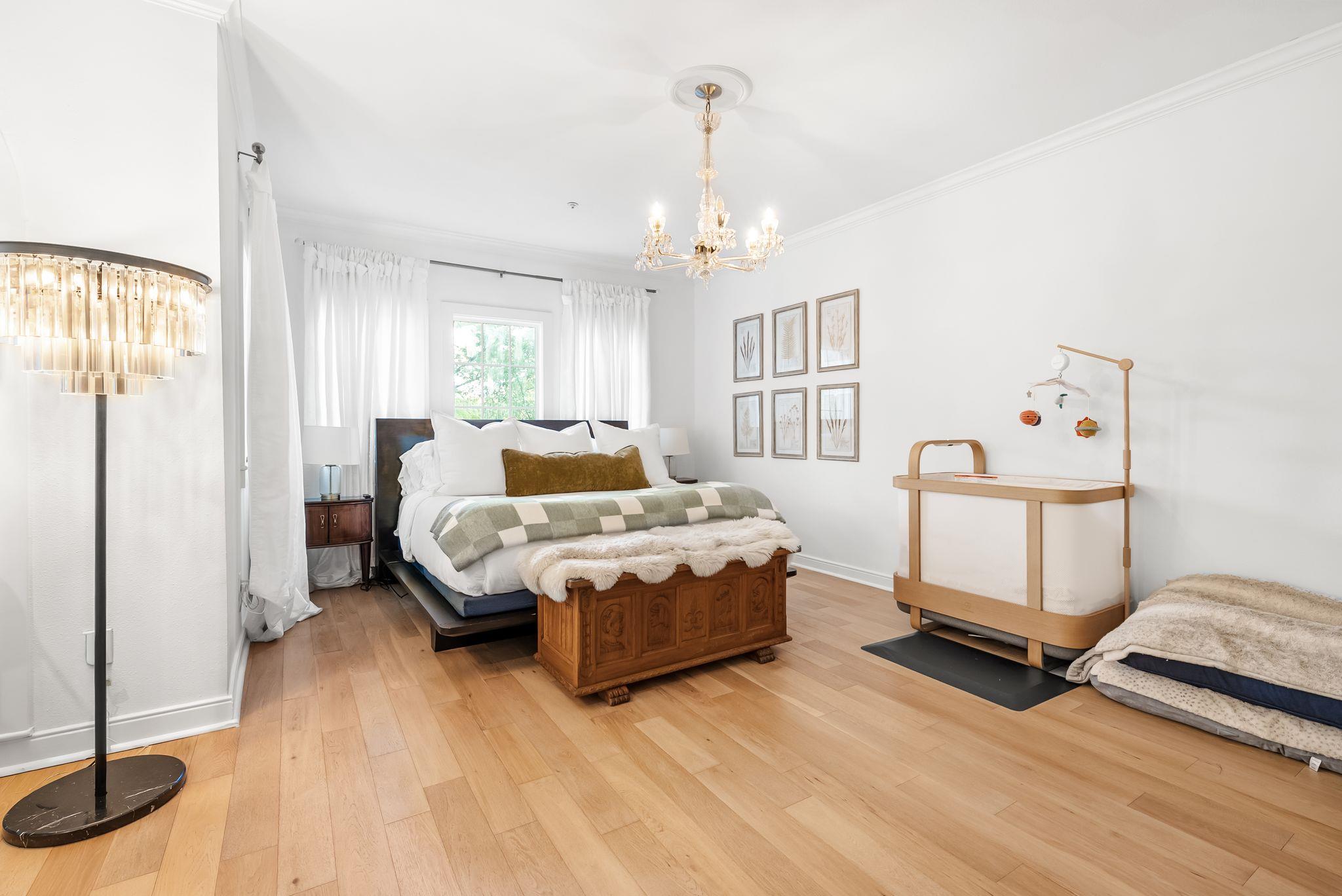 1937 Rue De St Tropez APT 10, Austin, TX 78746